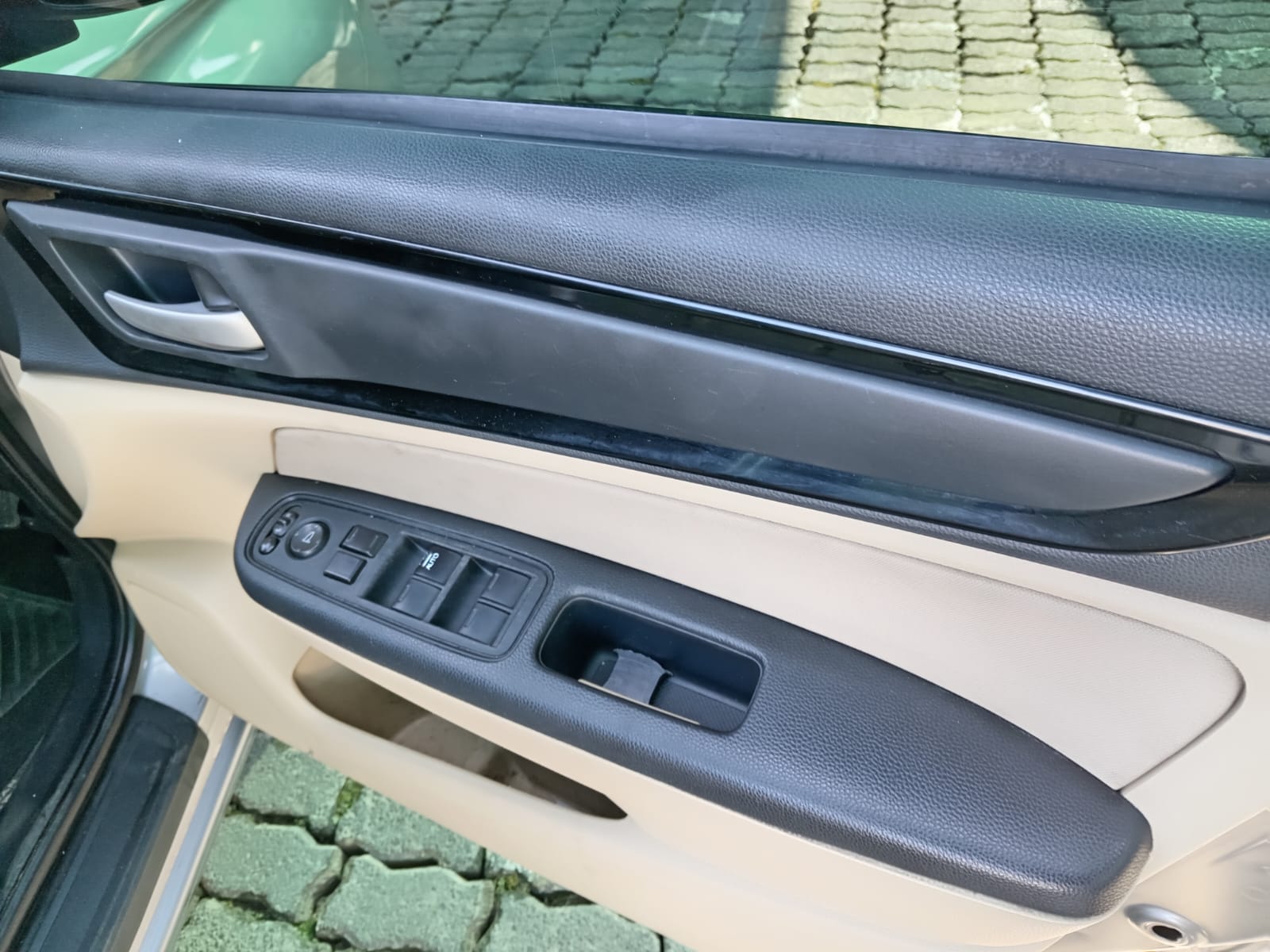
								2019 Honda Amaze 1.2 Comfort full									