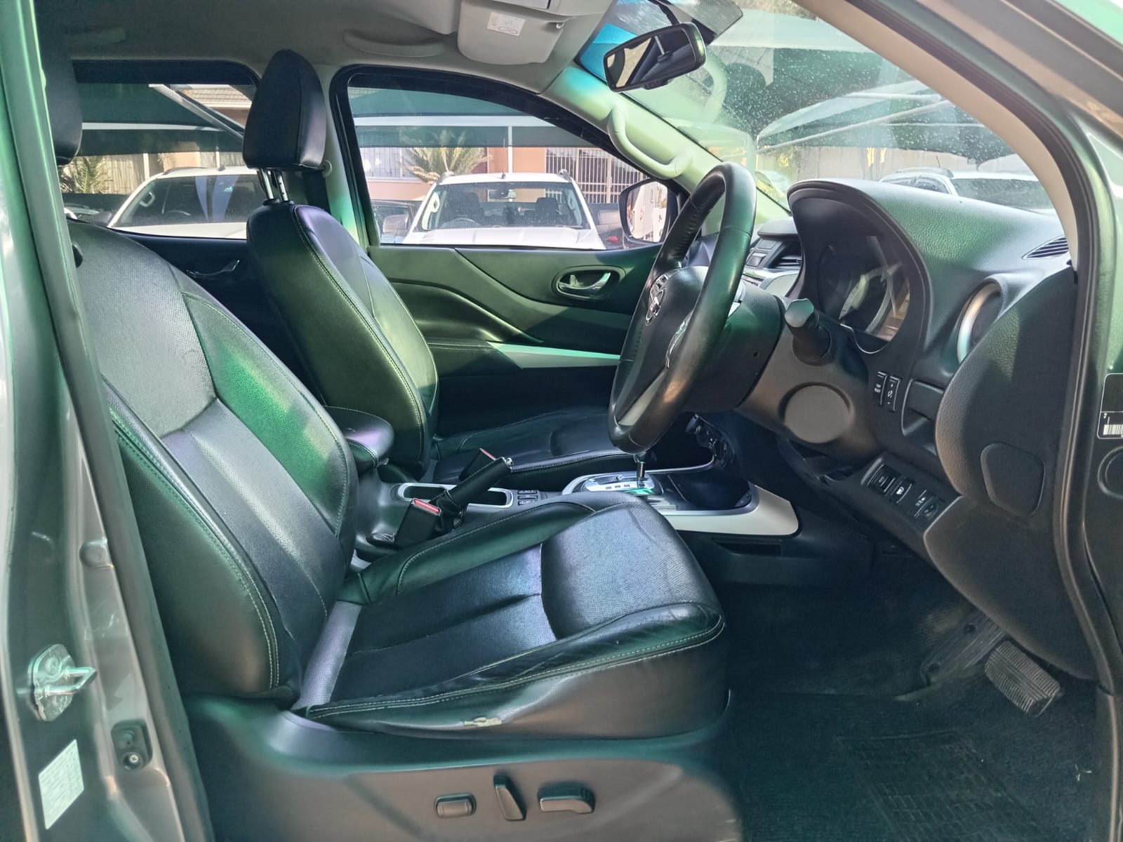
								2018 Nissan Navara 2.3D Double Cab 4×4 LE Auto full									
