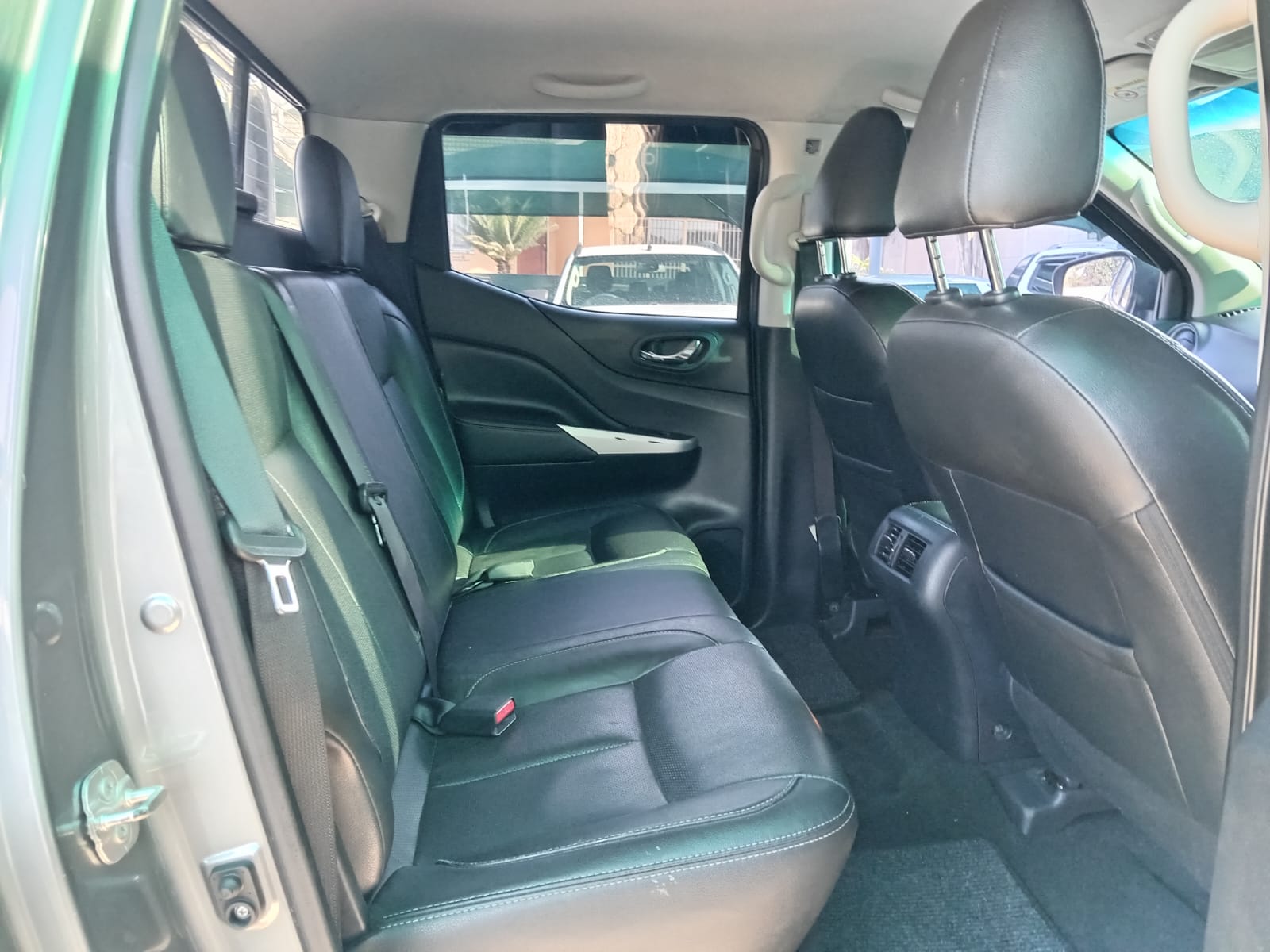 
								2018 Nissan Navara 2.3D Double Cab 4×4 LE Auto full									