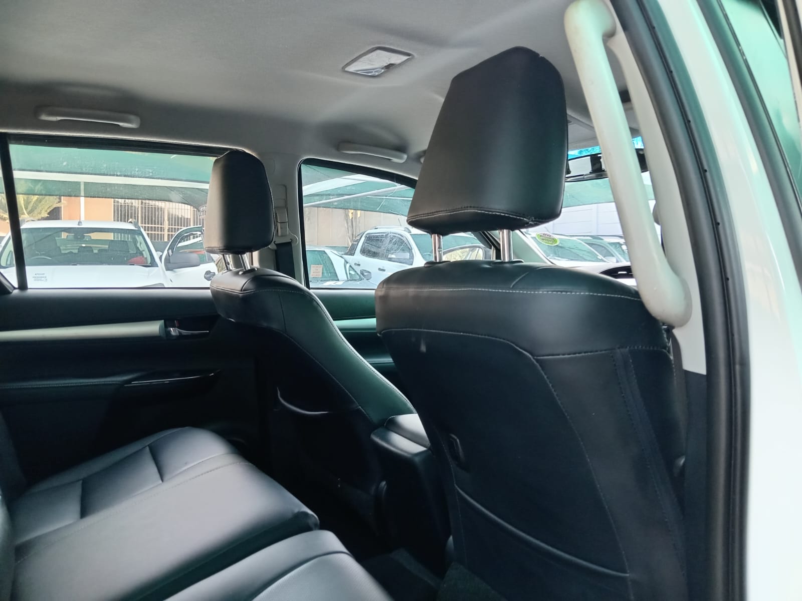 
								2024 Toyota Hilux 2.8GD-6 Double Cab Legend Auto full									