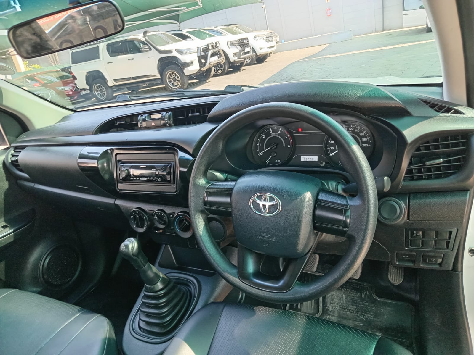 
								2025 Toyota Hilux 2.4GD Single Cab Chassis Cab full									