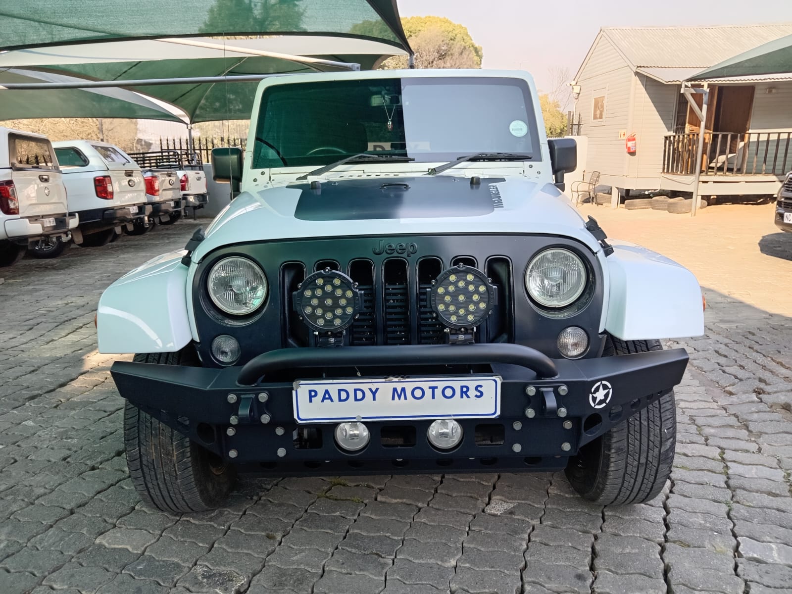 
								2014 Jeep Wrangler Unlimited 2.8CRD Sahara full									