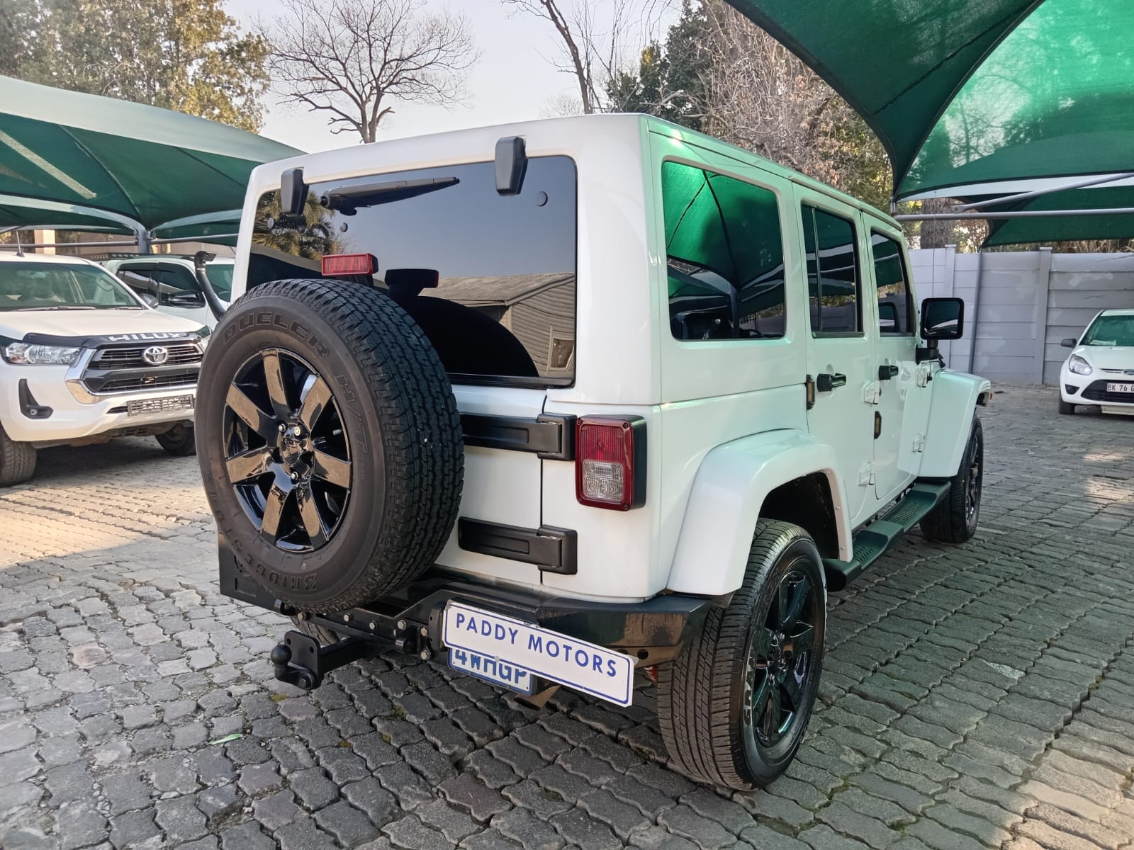 
								2014 Jeep Wrangler Unlimited 2.8CRD Sahara full									