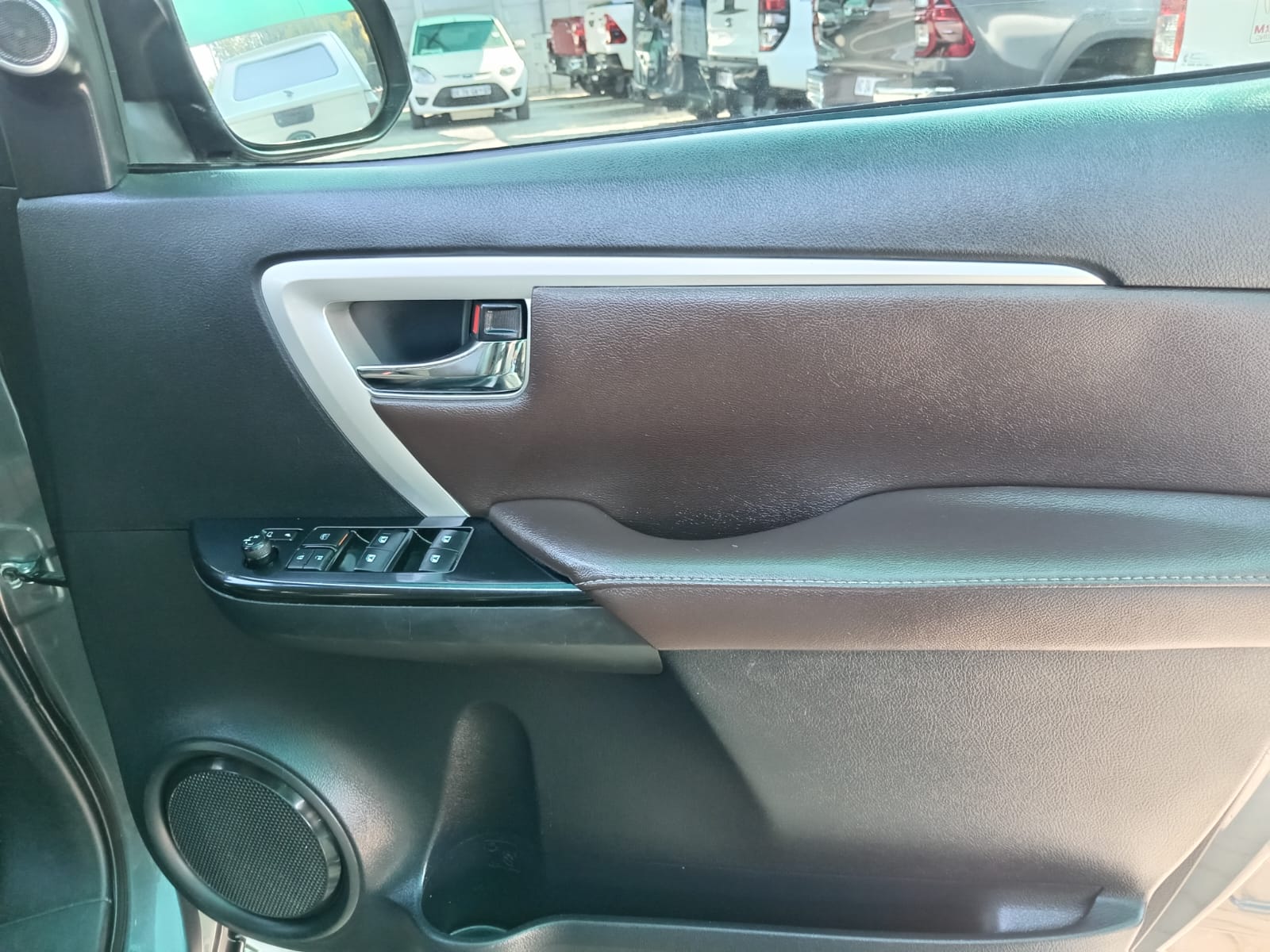 
								2017 Toyota Fortuner 2.8GD-6 full									