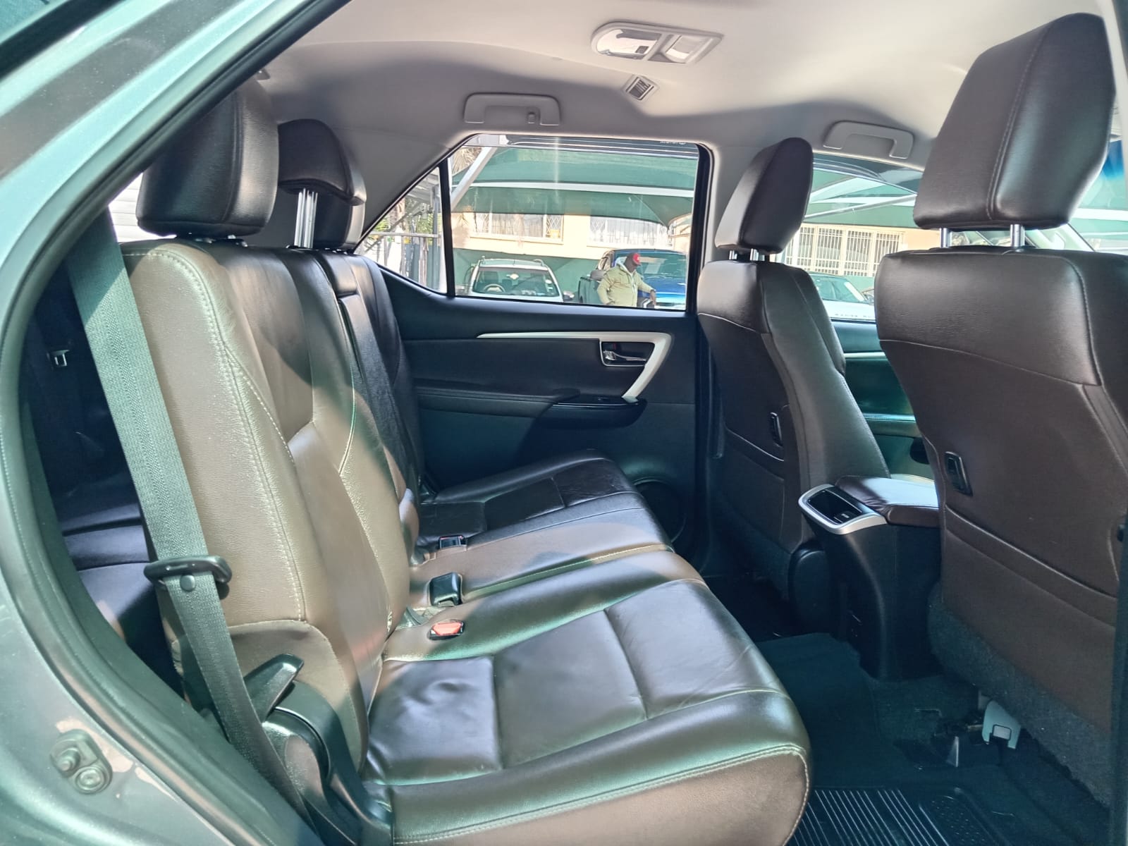 
								2017 Toyota Fortuner 2.8GD-6 full									
