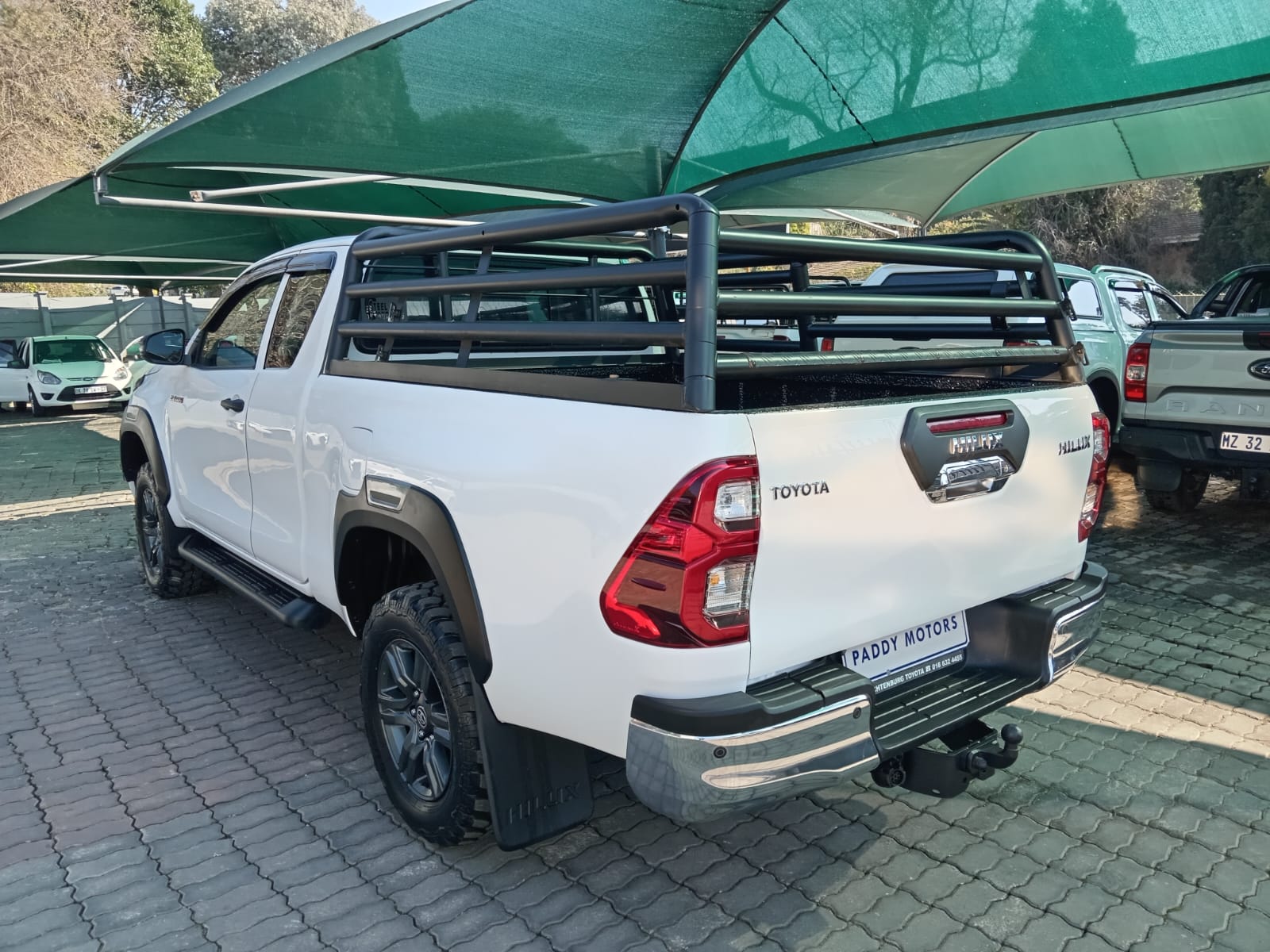 
								2023 Toyota Hilux 2.4GD-6 Xtra Cab Raider full									