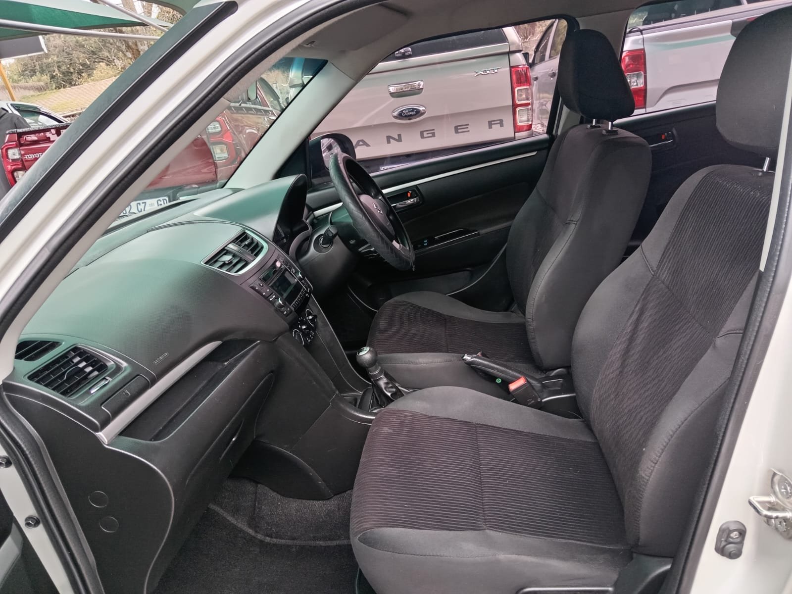 
								2017 SUZUKI SWIFT 1.2 GL HATCHBACK full									