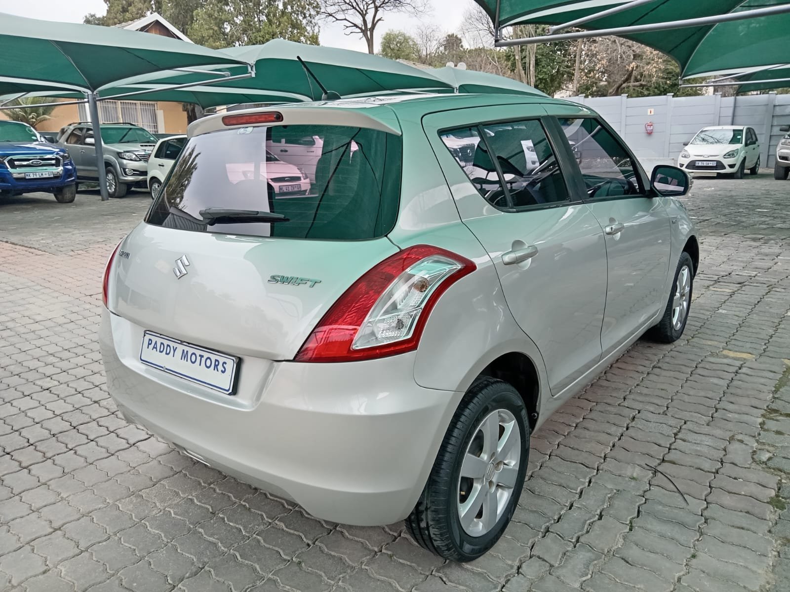 
								2017 SUZUKI SWIFT 1.2 GL HATCHBACK full									