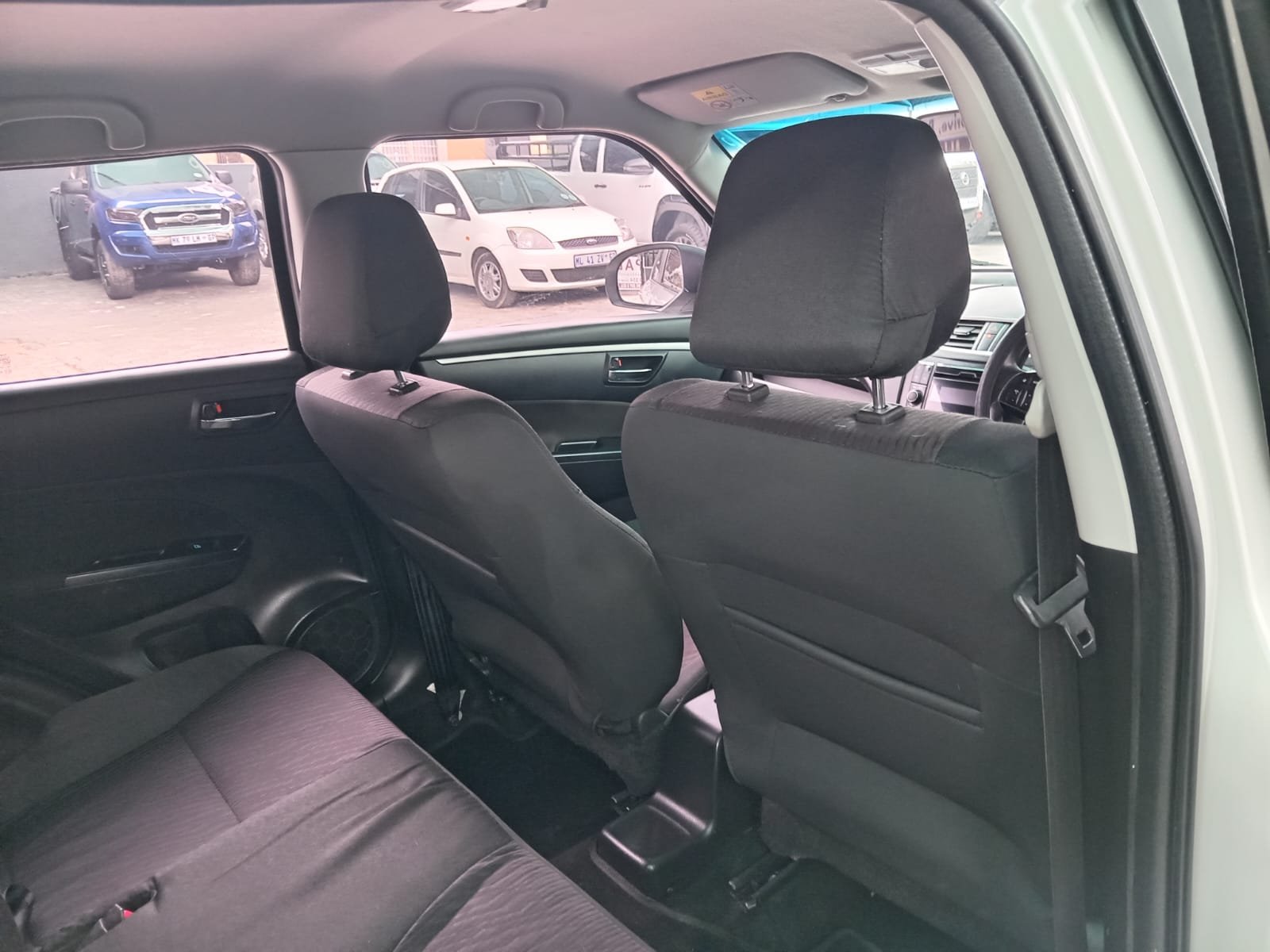 
								2017 SUZUKI SWIFT 1.2 GL HATCHBACK full									