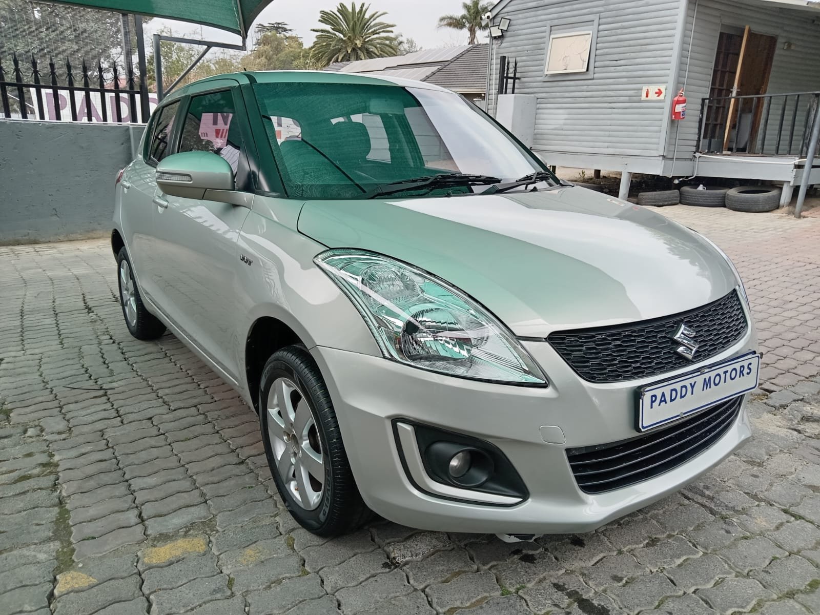 
								2017 SUZUKI SWIFT 1.2 GL HATCHBACK full									