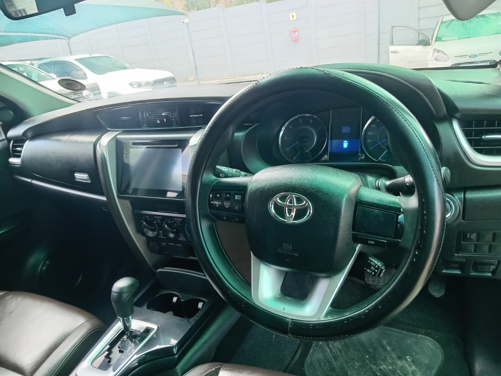 
								2019 TOYOTA FORTUNER AUTO full									