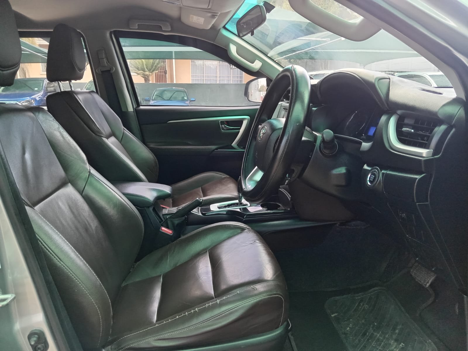 
								2019 TOYOTA FORTUNER AUTO full									