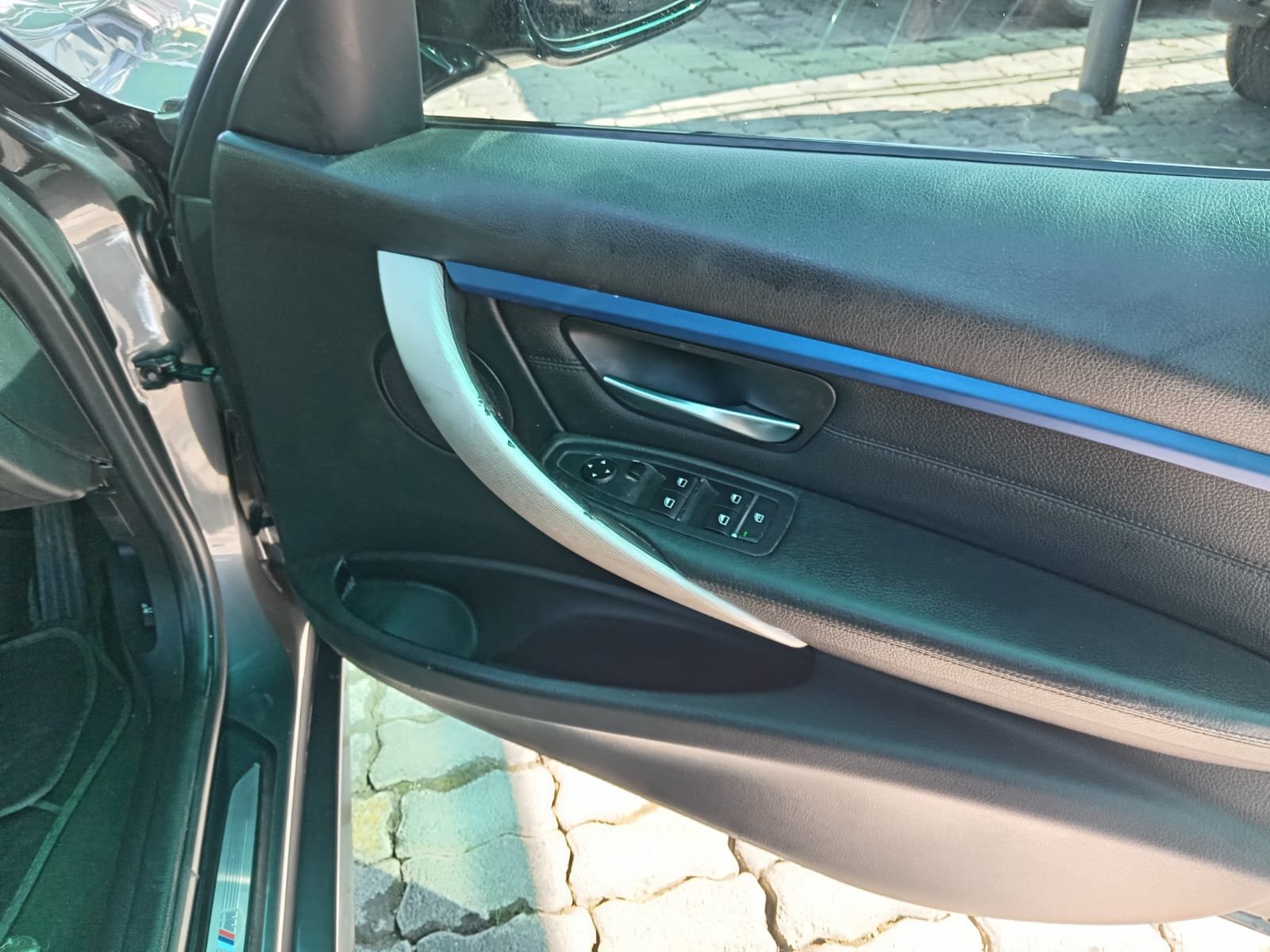 
								2016 BMW F30 320i SEDAN Auto full									