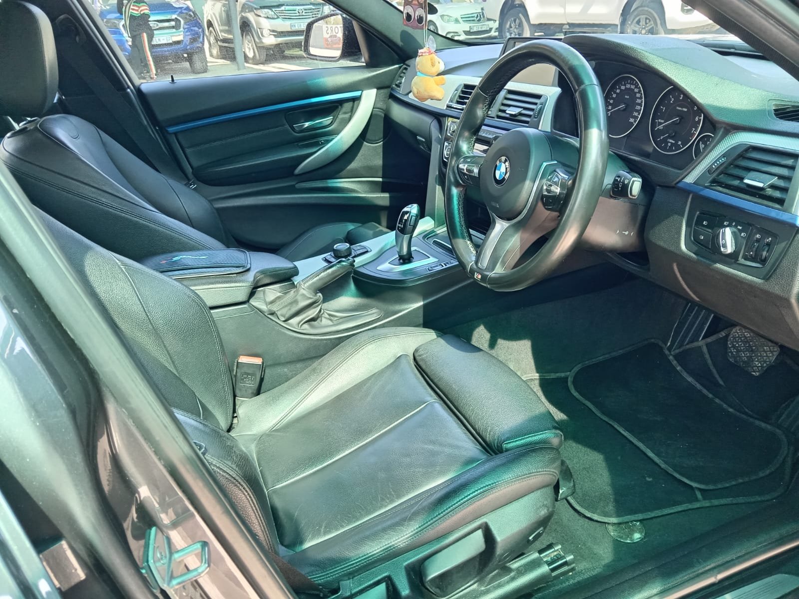 
								2016 BMW F30 320i SEDAN Auto full									