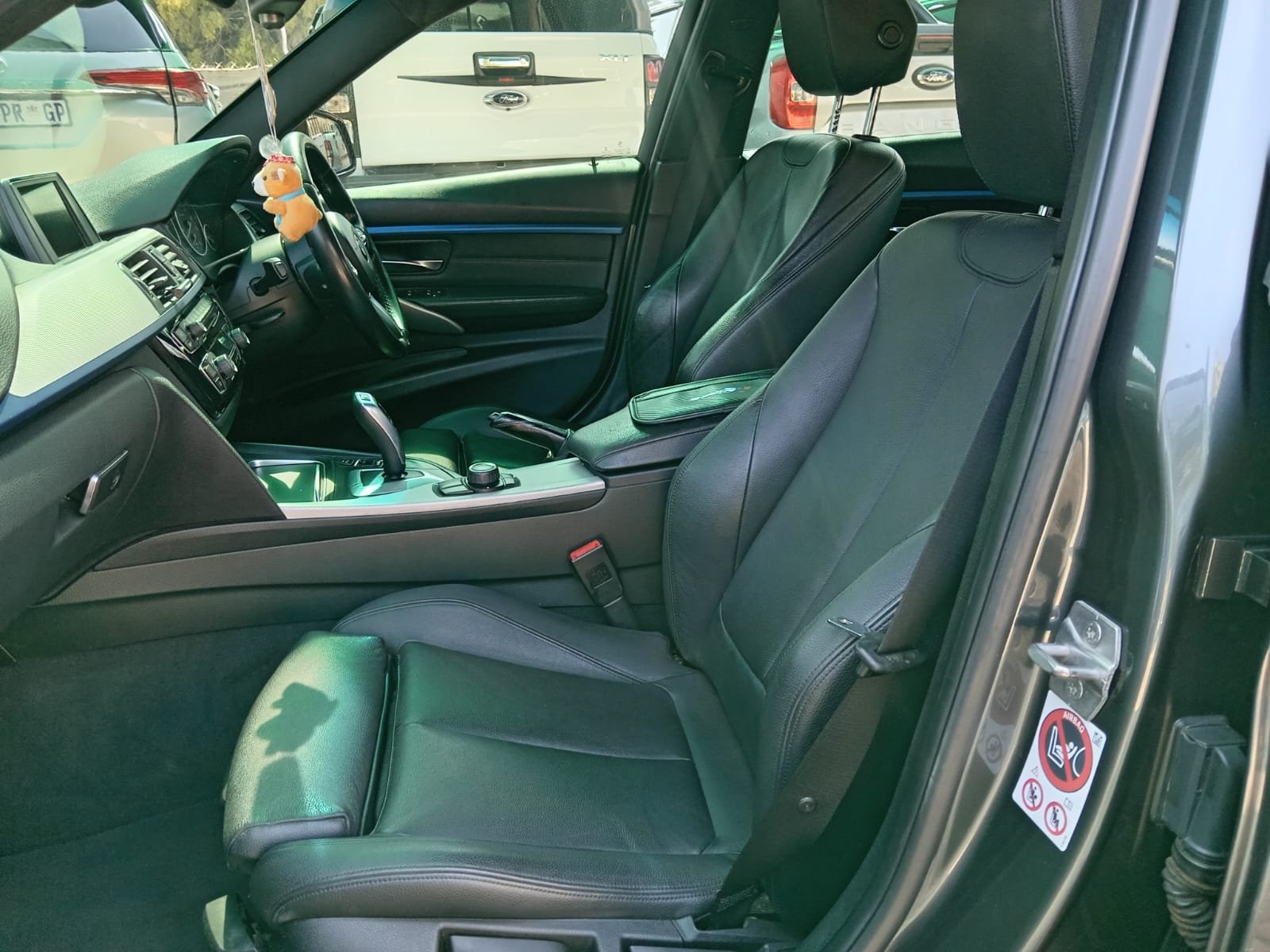
								2016 BMW F30 320i SEDAN Auto full									