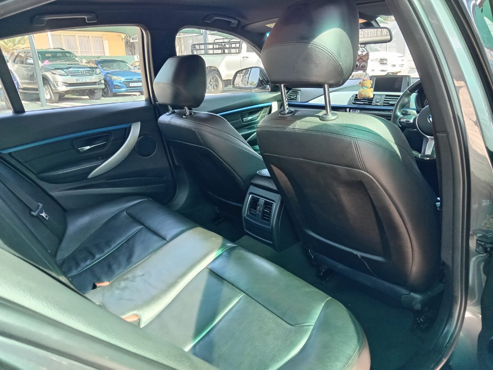 
								2016 BMW F30 320i SEDAN Auto full									