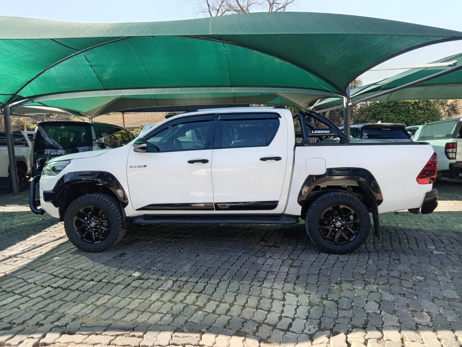 
								2020 TOYOTA HILUX 2.4 GD-6 DOUBLE CAB AUTO full									