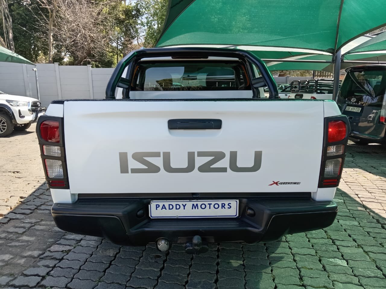 
								2017 ISUZU KB250 X-RIDER DOUBLE CAB full									