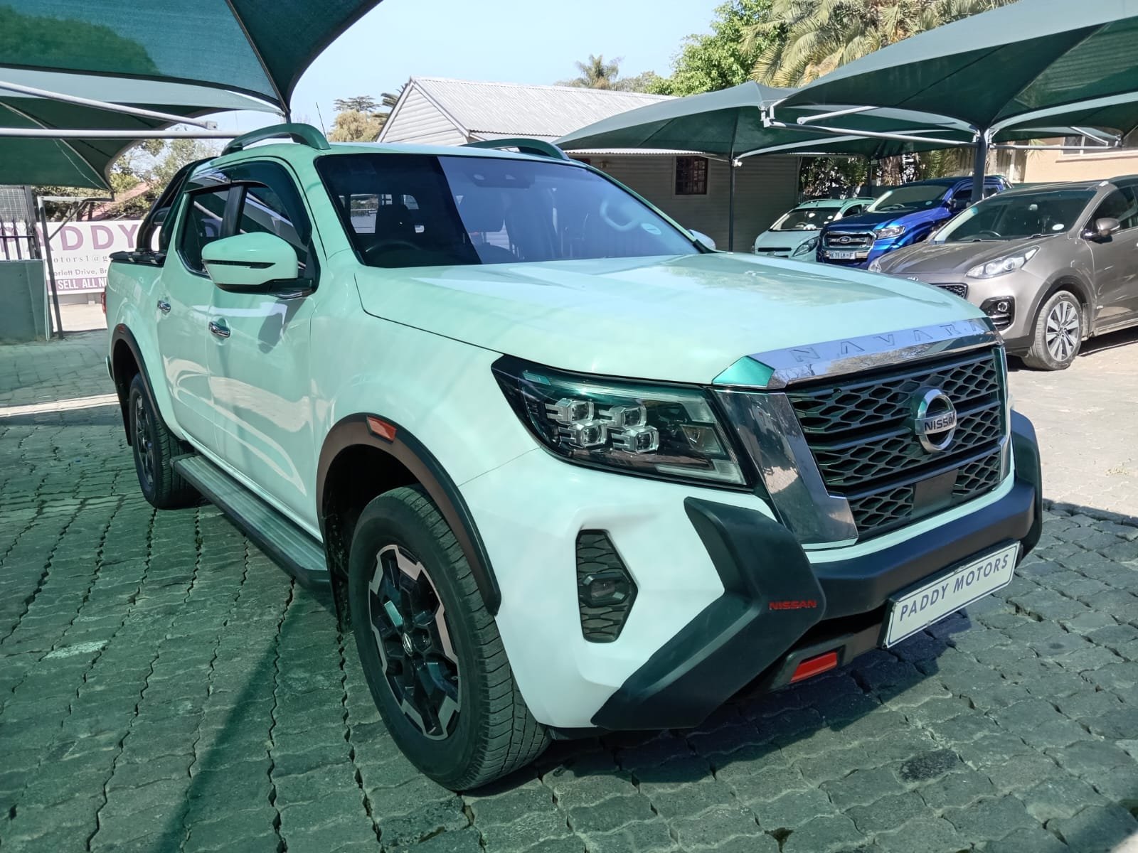 
								2021 NISSAN NAVARA 2.5 DDI DOUBLE CAB AUTO full									