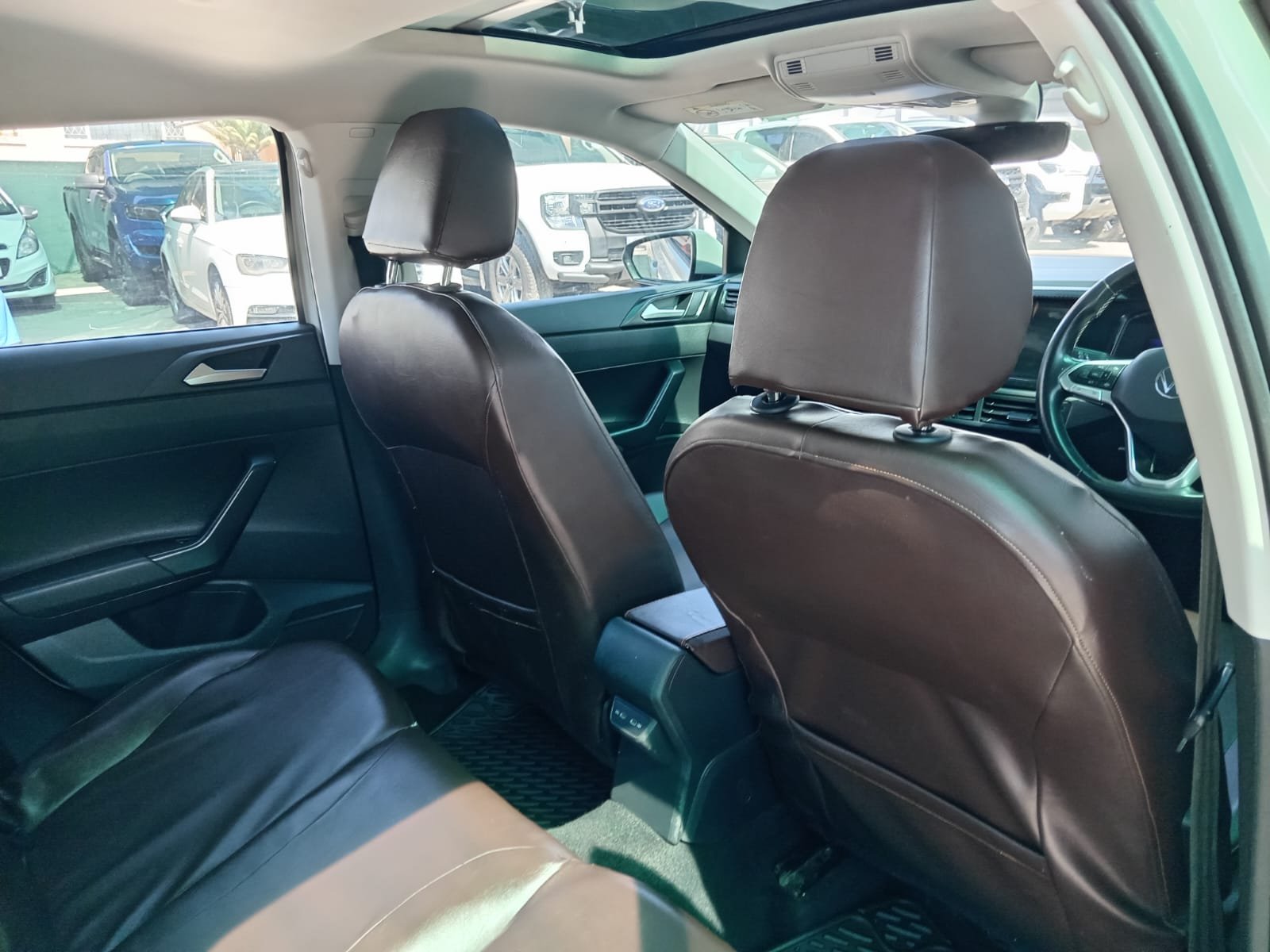 
								2022 VOLKSWAGEN POLO TSI 1.0 PETROL full									