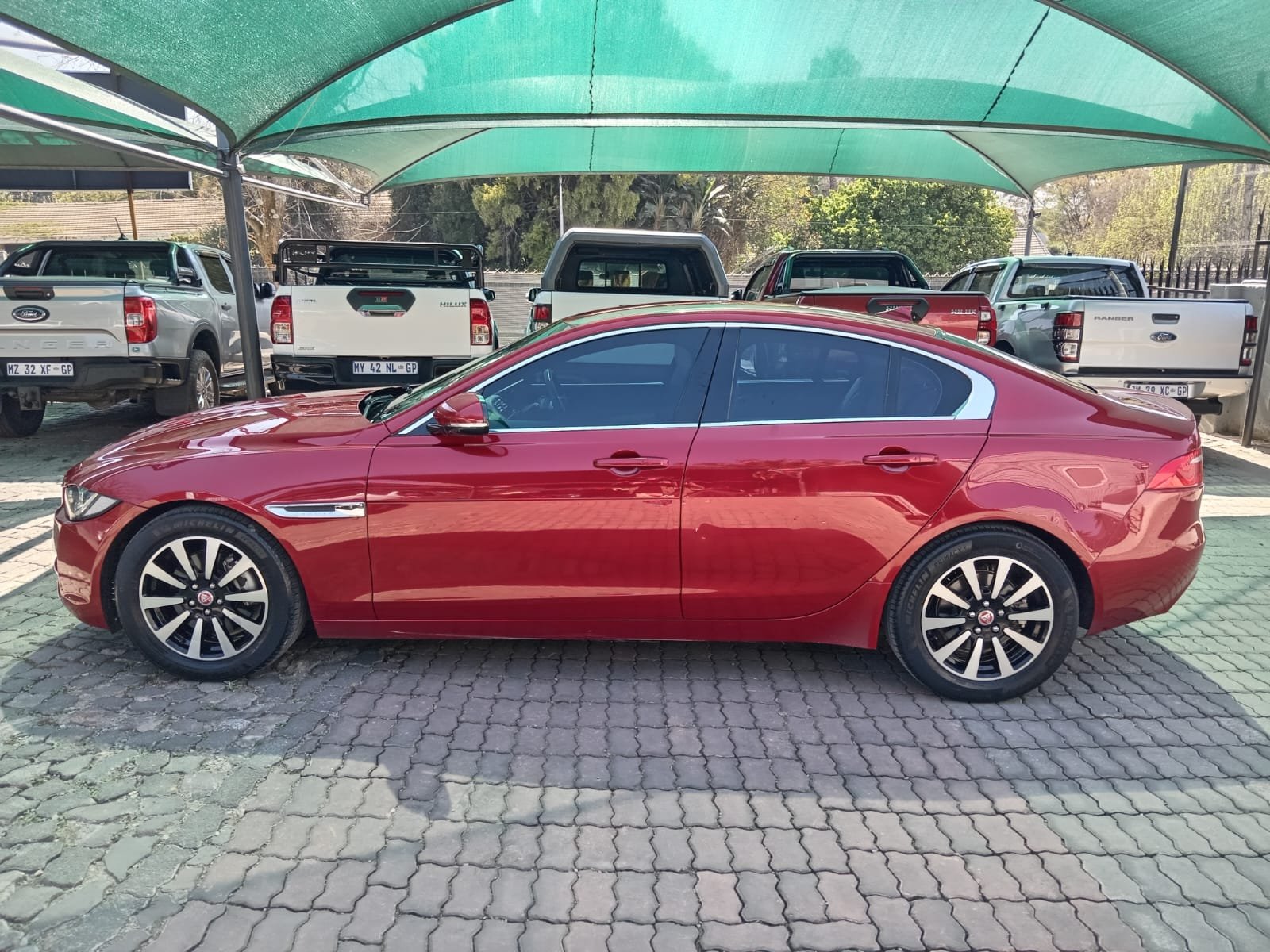 
								2016 JAQUAR EX 2.0 SEDAN full									