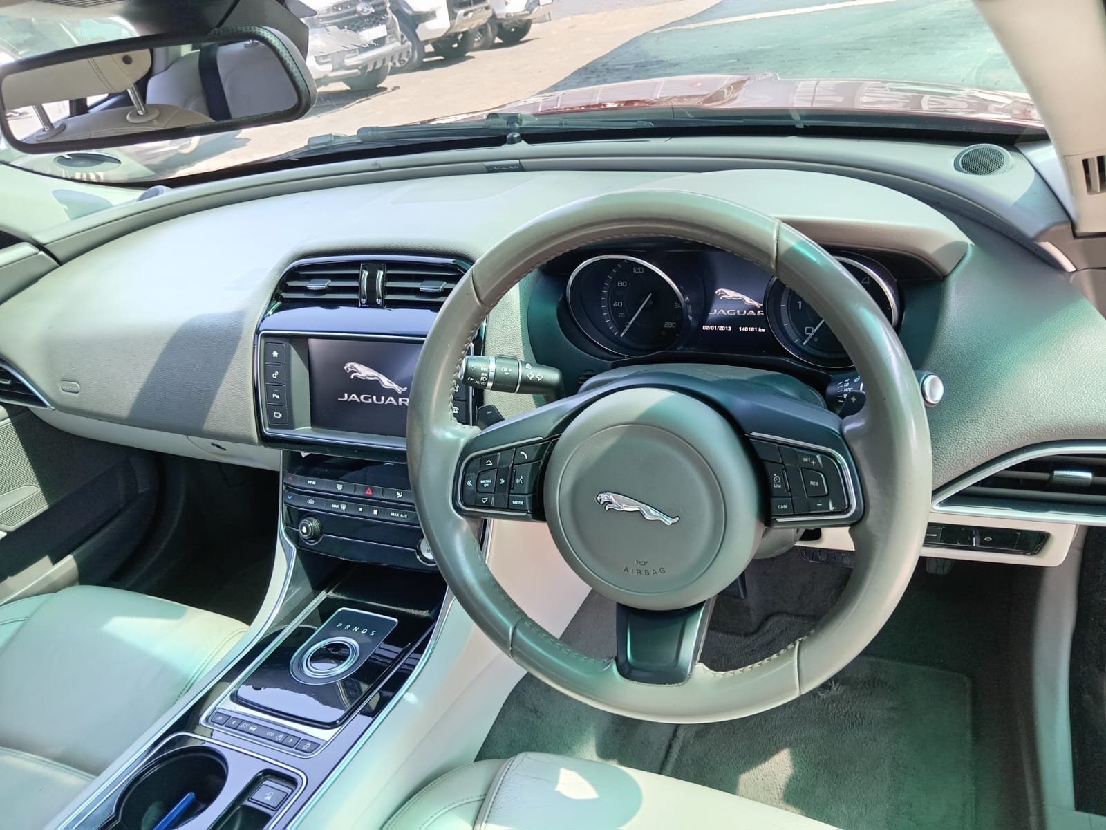 
								2016 JAQUAR EX 2.0 SEDAN full									