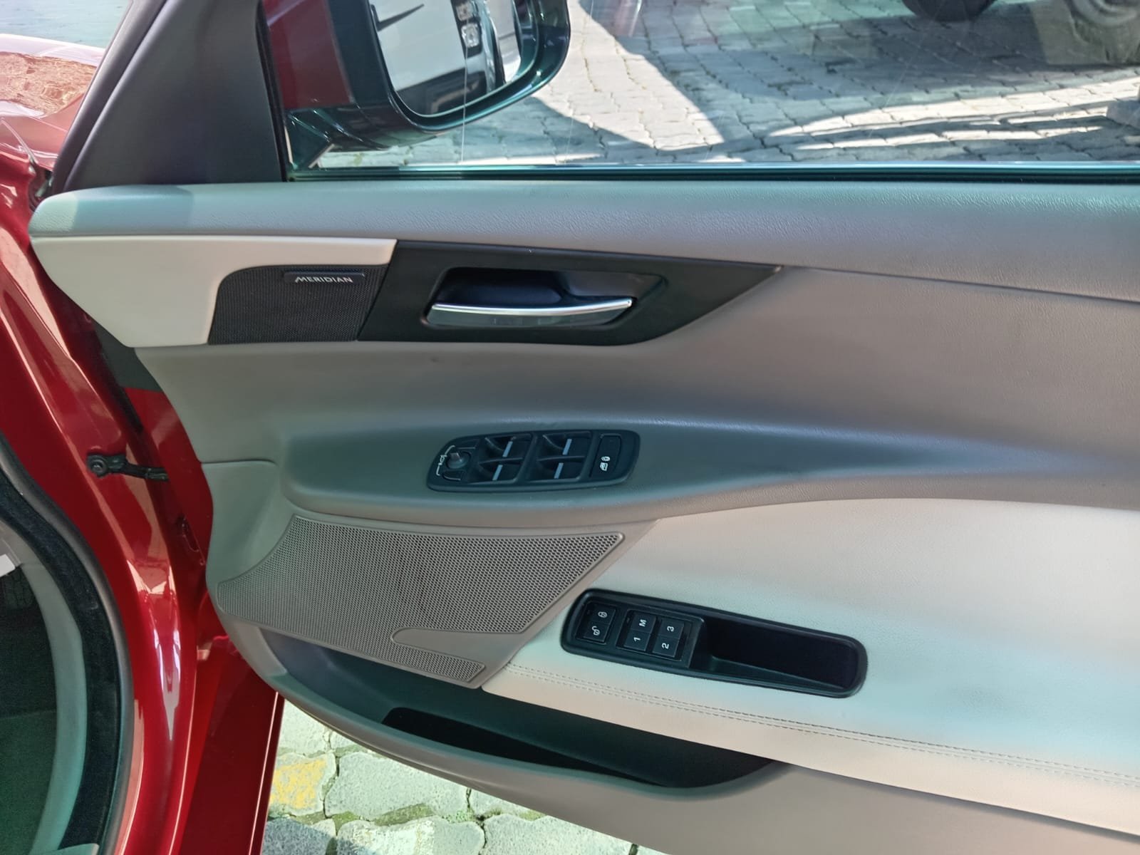 
								2016 JAQUAR EX 2.0 SEDAN full									