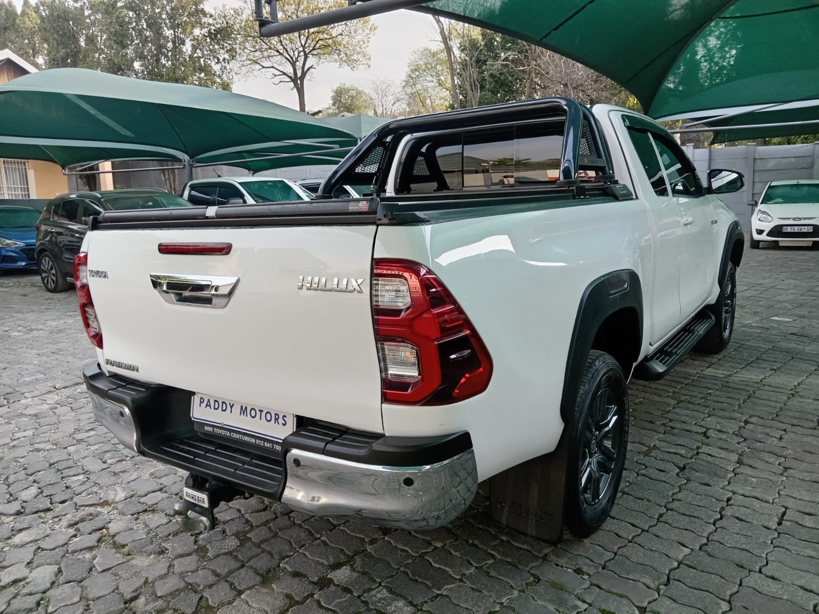 
								2023 TOYOTA HILUX 2.4 GD-6 EXTRA CAB full									