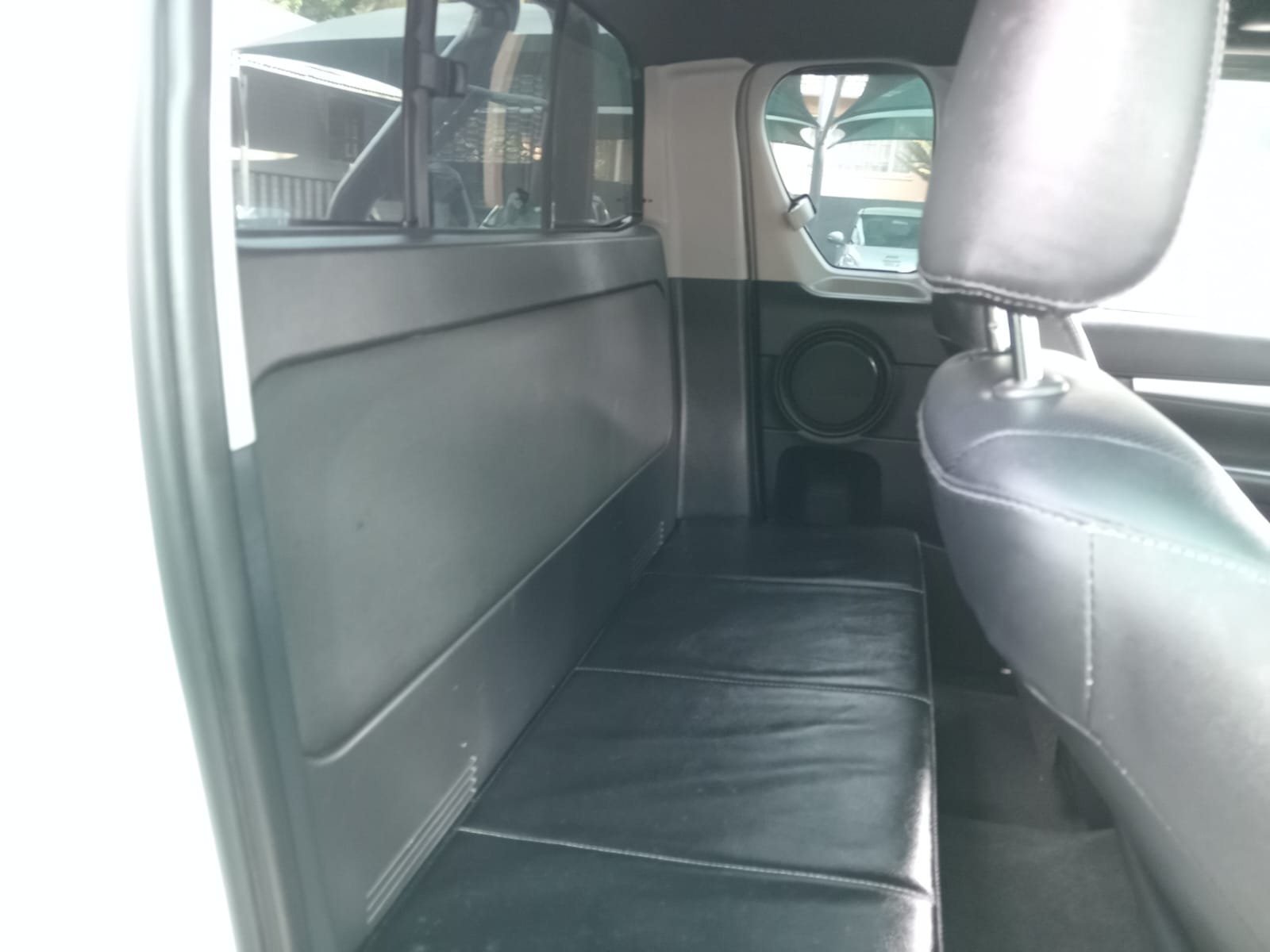 
								2023 TOYOTA HILUX 2.4 GD-6 EXTRA CAB full									