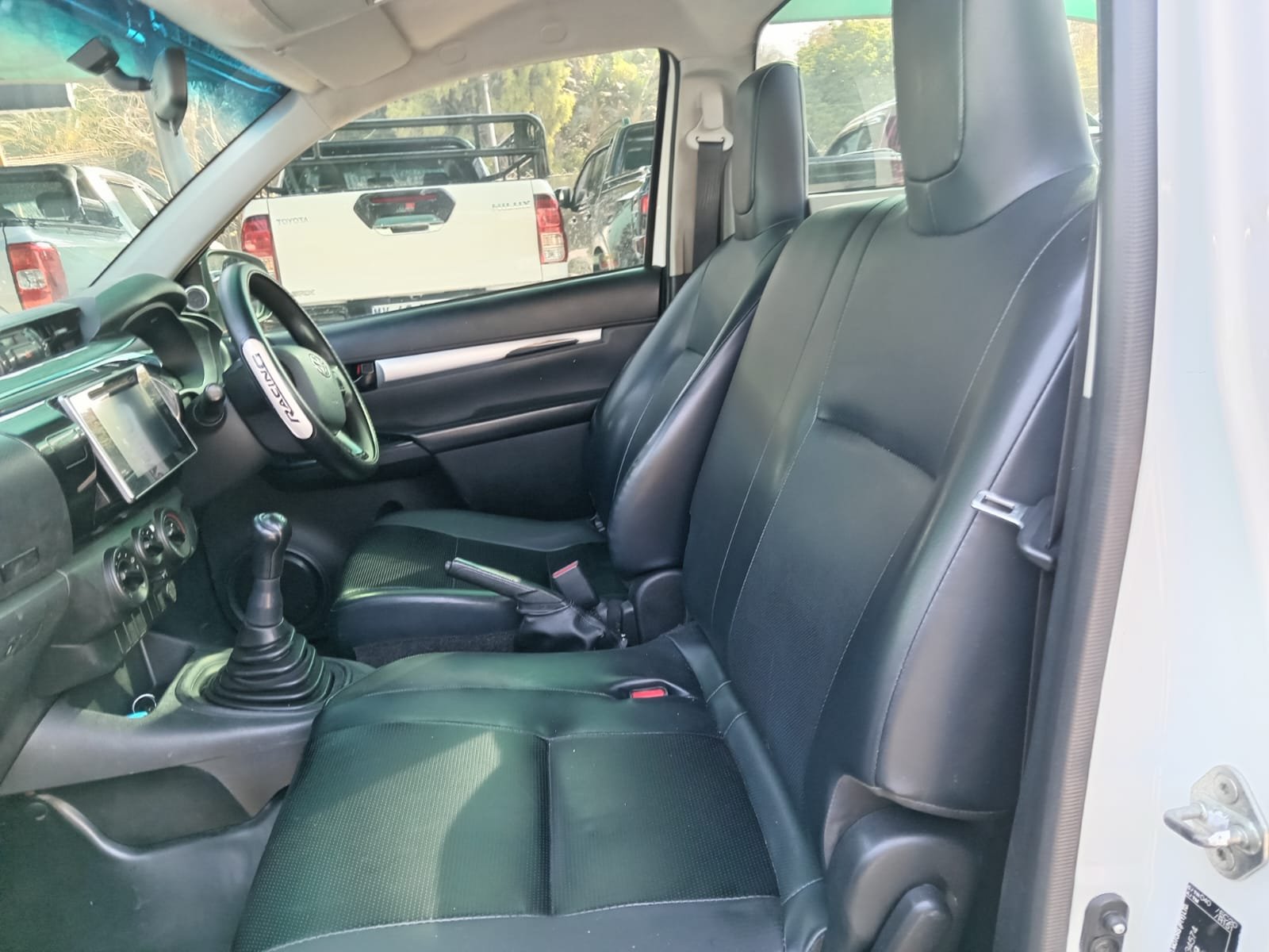 
								2020 TOYOTA HILUX 2.4 GD LOW RIDER SINGLE CAB full									