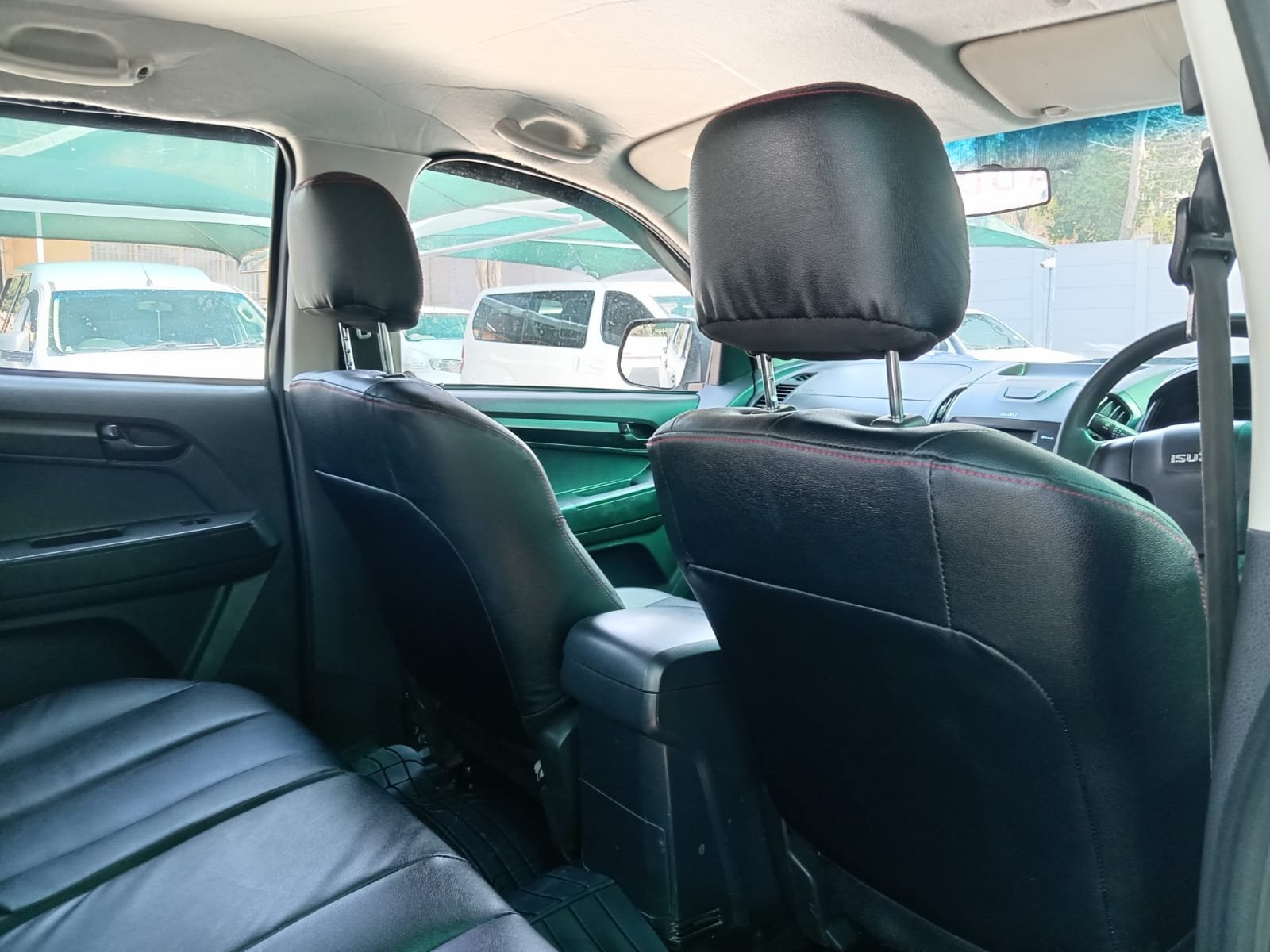 
								2021 ISUZU DMAX 250 DOUBLE CAB 4X4 full									