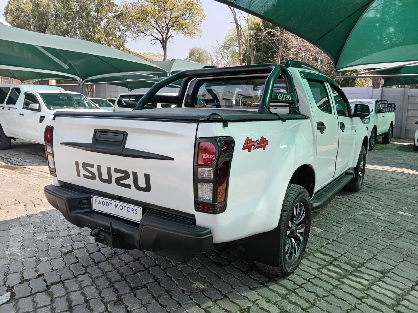 
								2021 ISUZU DMAX 250 DOUBLE CAB 4X4 full									