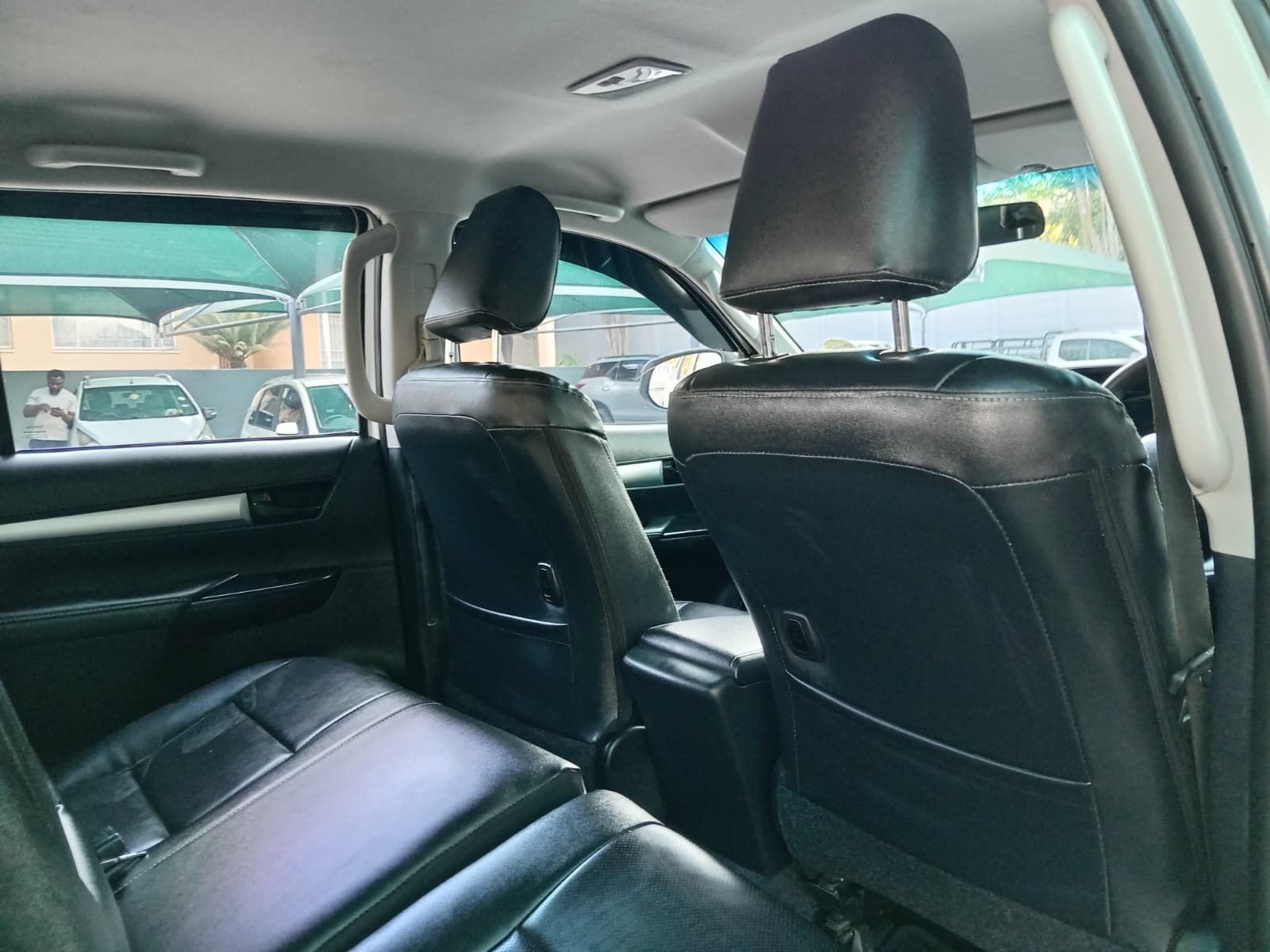 
								2023 Toyota Hilux 2.4GD-6 4×4 Raider X Auto Double-Cab full									