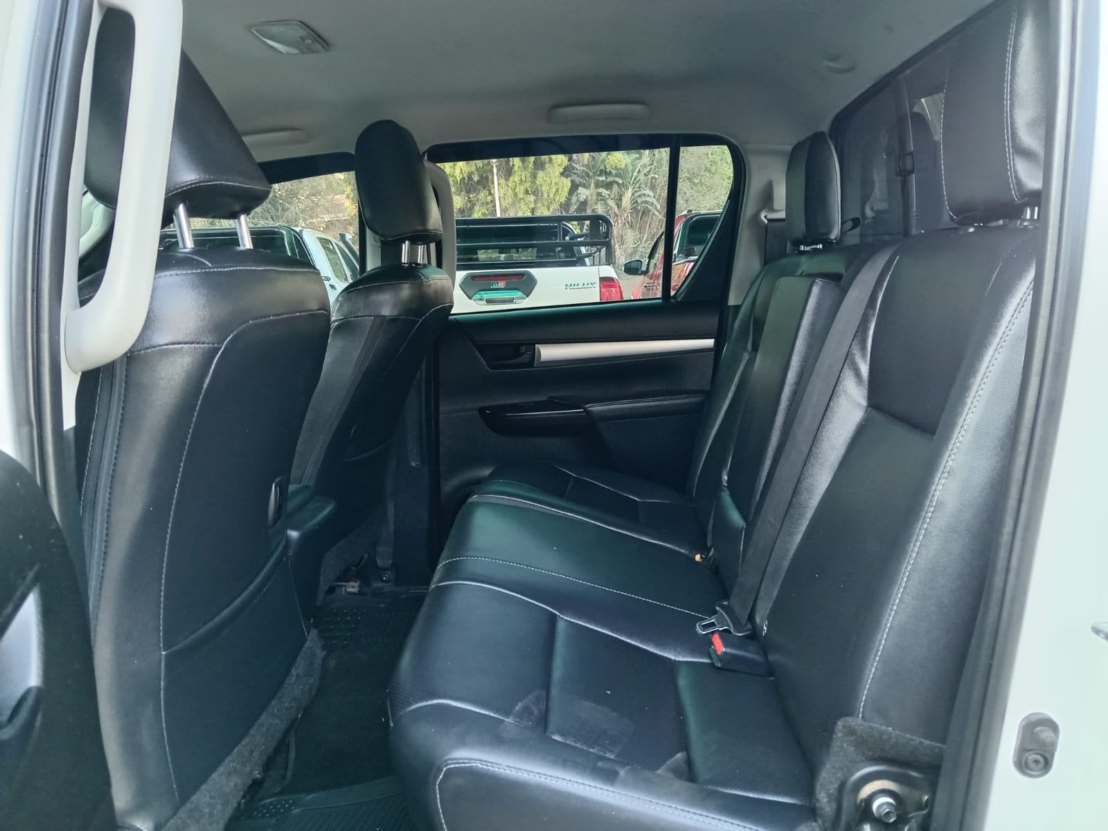 
								2023 Toyota Hilux 2.4GD-6 4×4 Raider X Auto Double-Cab full									
