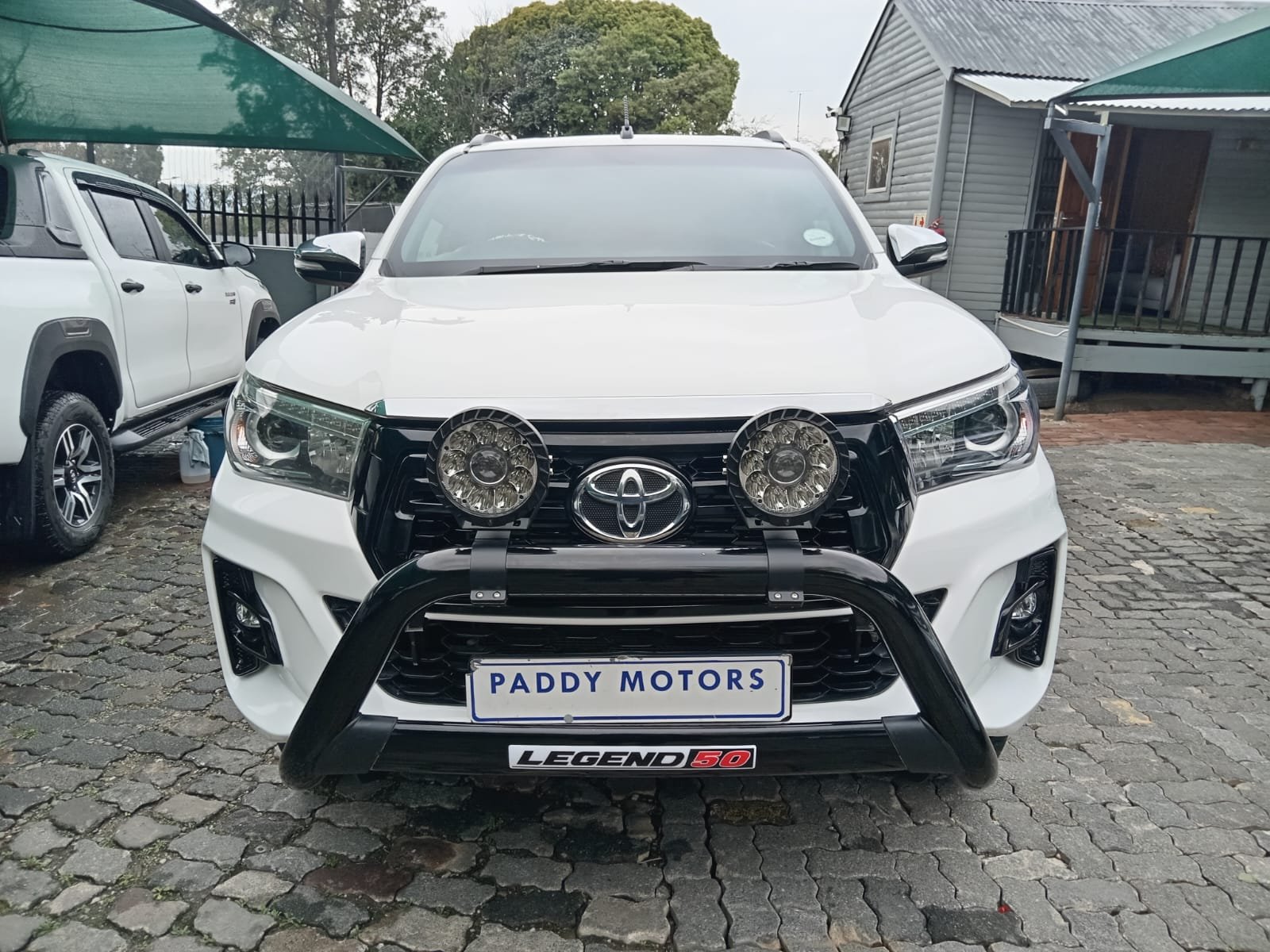 
								2017 TOYOTA HILUX 2.8 GD-6 DOUBLE CAB 4X4 full									