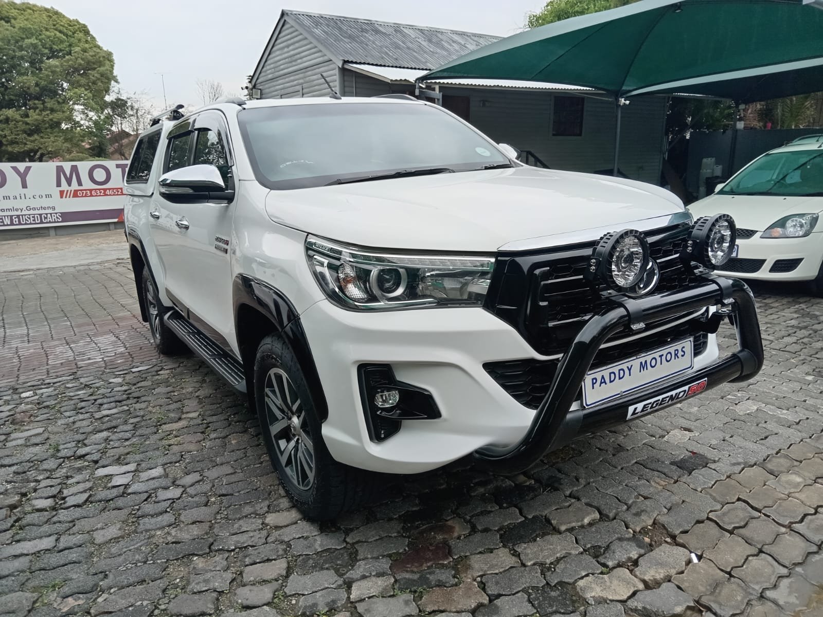 
								2017 TOYOTA HILUX 2.8 GD-6 DOUBLE CAB 4X4 full									