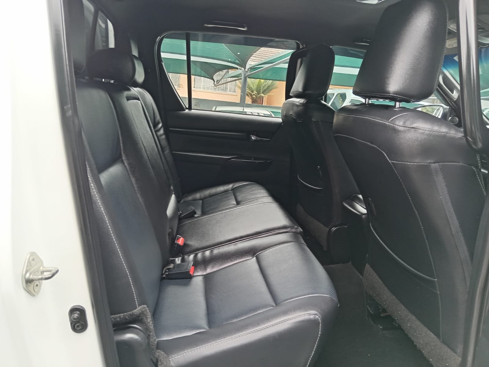 
								2017 TOYOTA HILUX 2.8 GD-6 DOUBLE CAB 4X4 full									