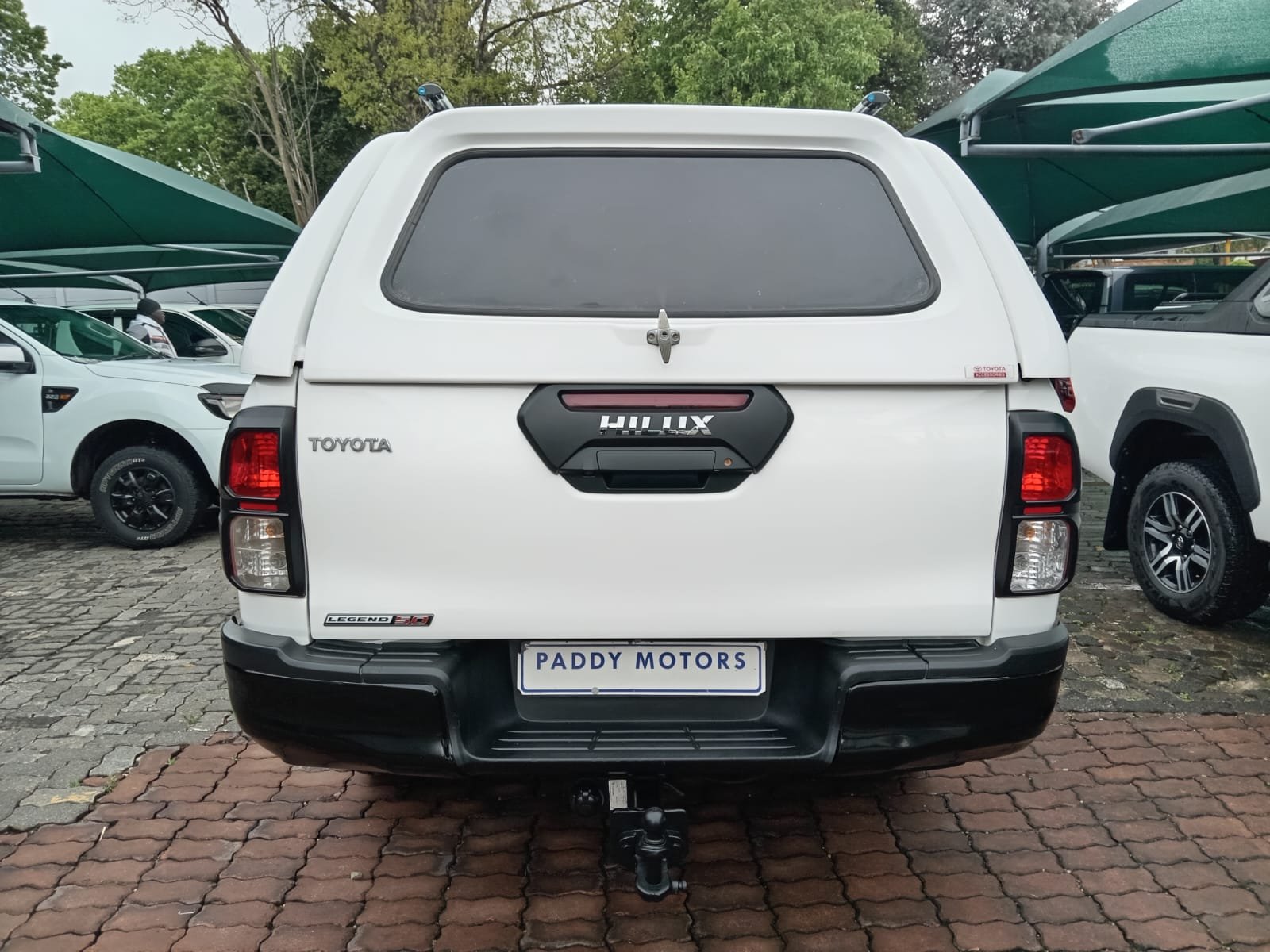 
								2017 TOYOTA HILUX 2.8 GD-6 DOUBLE CAB 4X4 full									