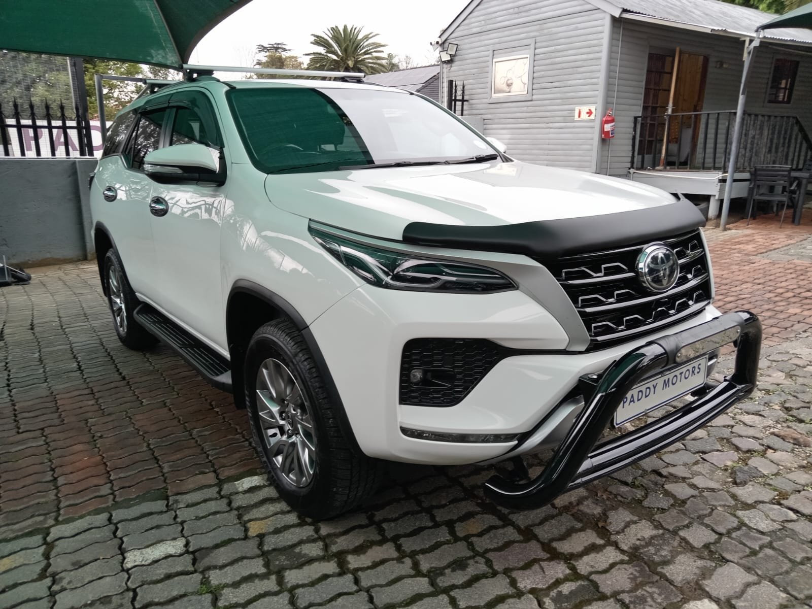 
								2018 TOYOTA HILUX 2.8 GD-6 AUTO 4X4 full									