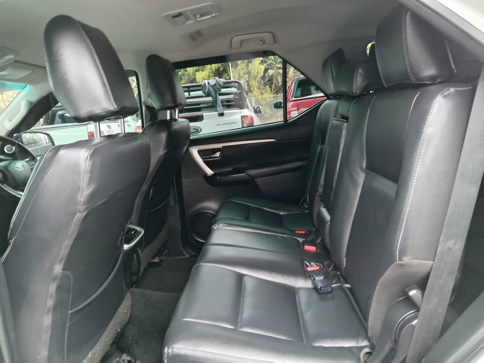 
								2018 TOYOTA HILUX 2.8 GD-6 AUTO 4X4 full									