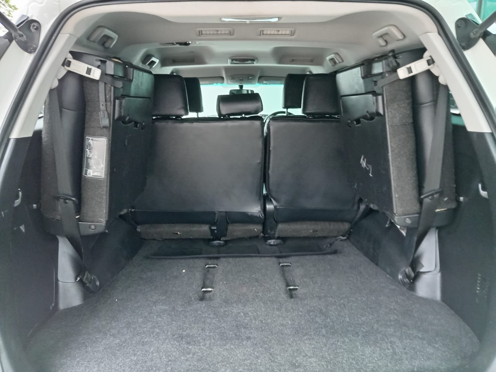 
								2018 TOYOTA HILUX 2.8 GD-6 AUTO 4X4 full									