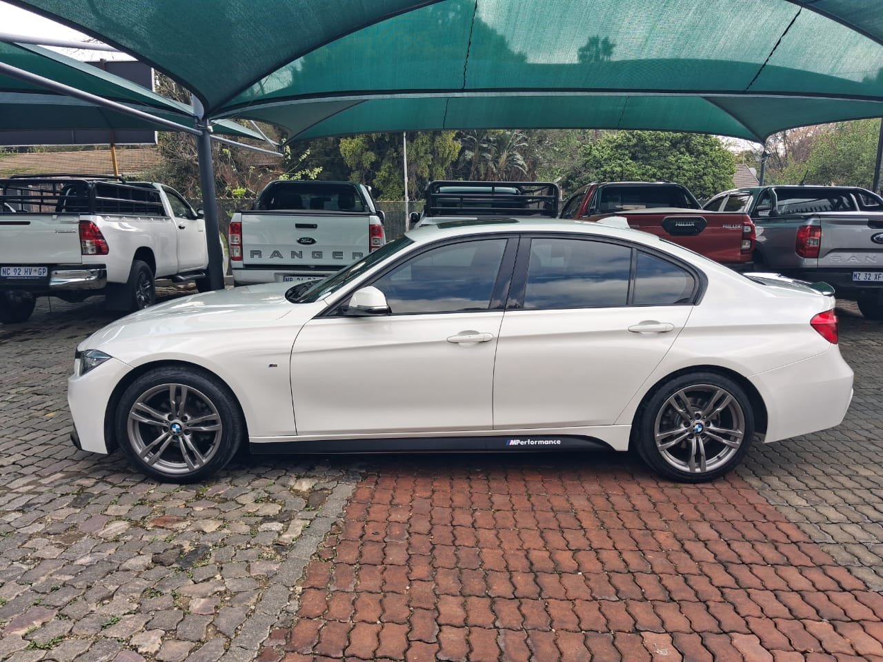 
								2017 BMW 3SERIES 320i AUTO full									