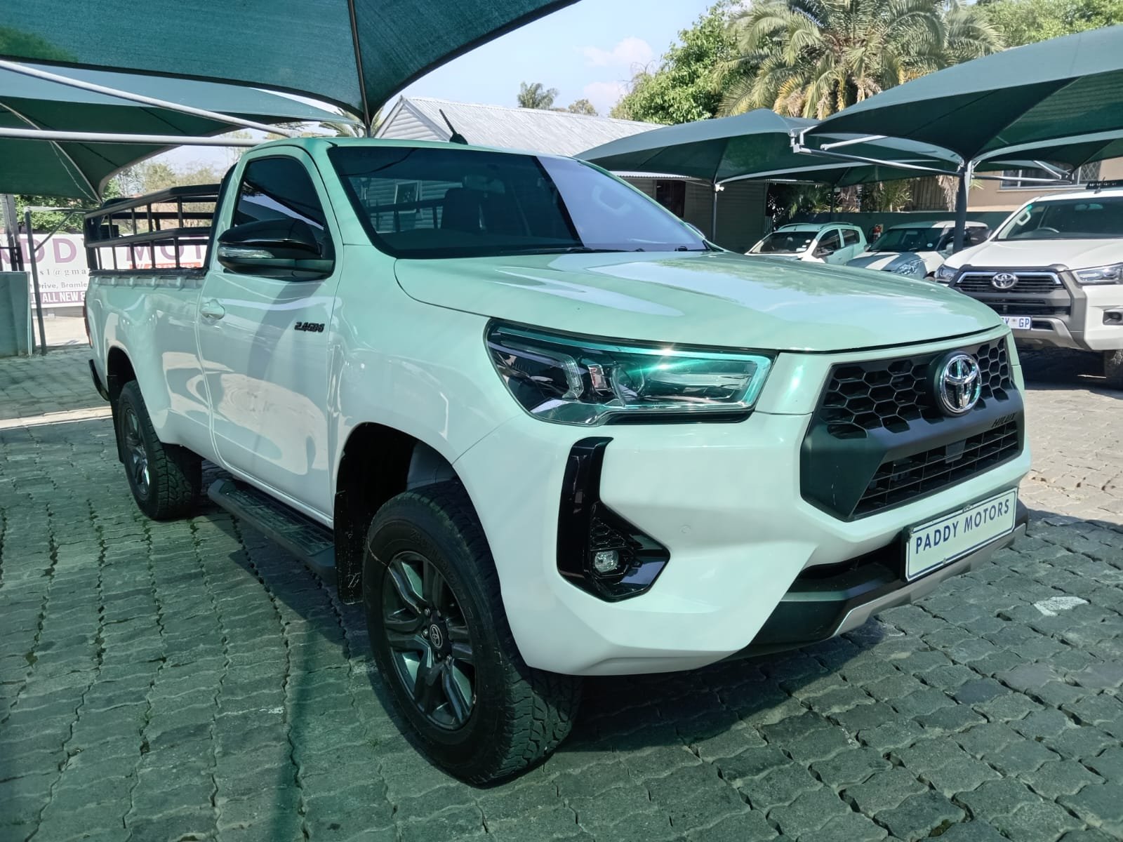 
								2026 TOYOTA HILUX 2.4 GD-6 SINGLE CAB 4X4 full									