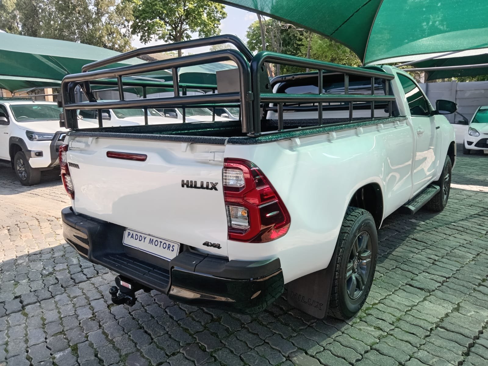 
								2026 TOYOTA HILUX 2.4 GD-6 SINGLE CAB 4X4 full									