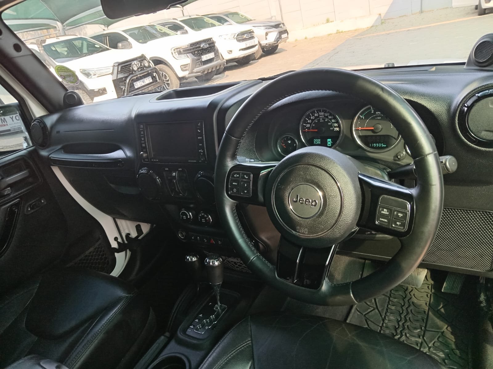 
								2014 JEEP WRANGLER 2.8 CRD 4X4 AUTO full									