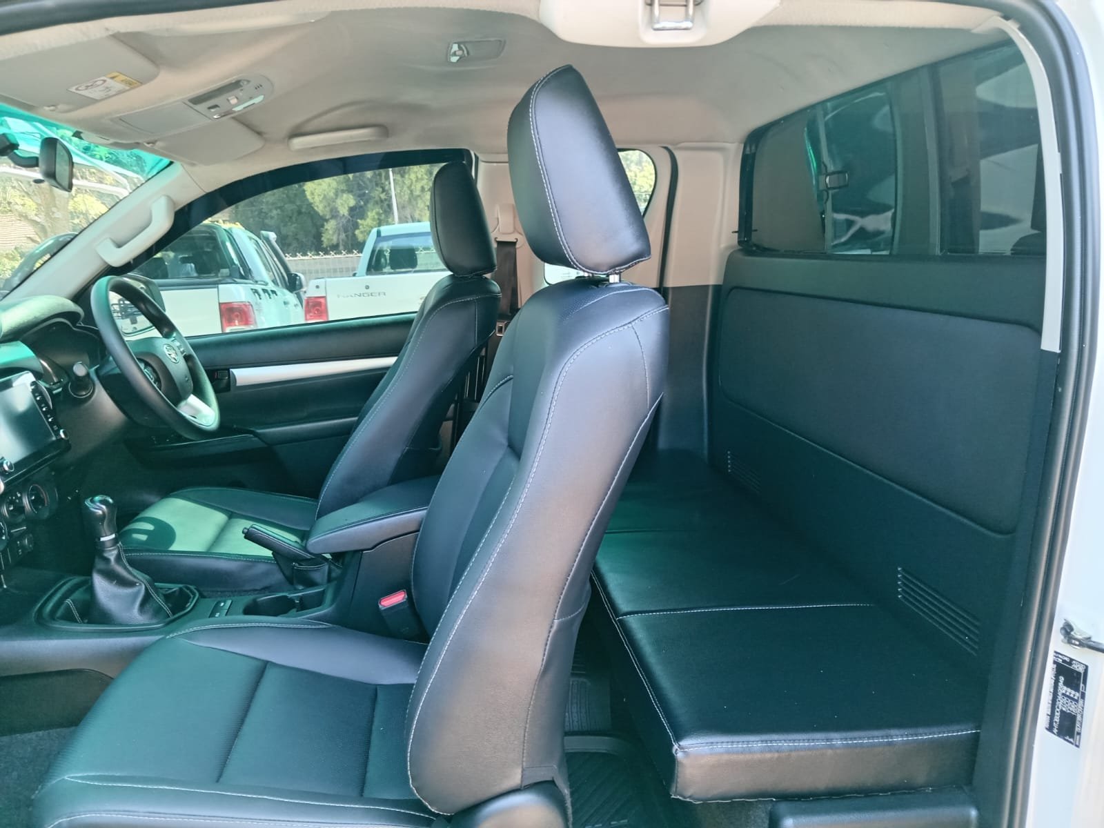 
								2022 TOYOTA HILUX 2.4 GD-6 EXTRA CAB full									