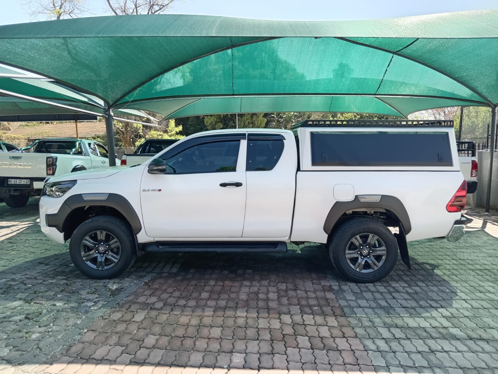 
								2022 TOYOTA HILUX 2.4 GD-6 EXTRA CAB full									
