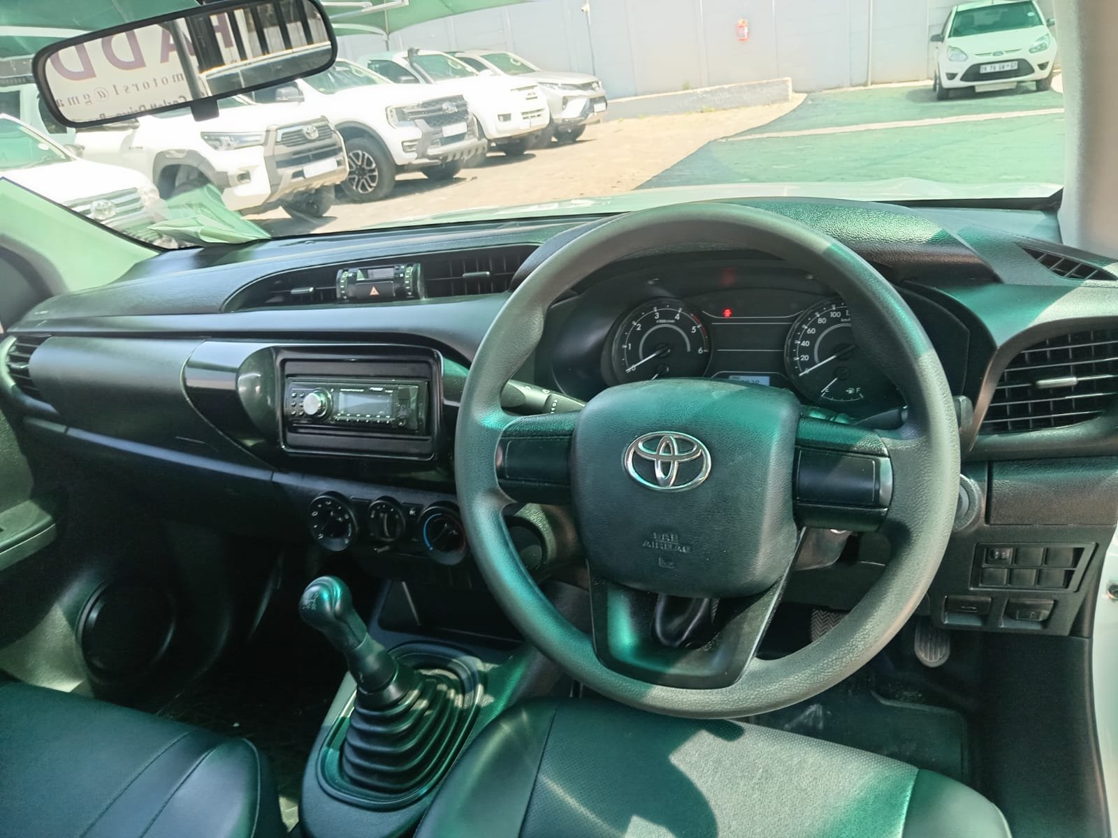 
								2024 TOYOTA HILUX 2.4 GD SINGLE CAB LOW RIDER full									