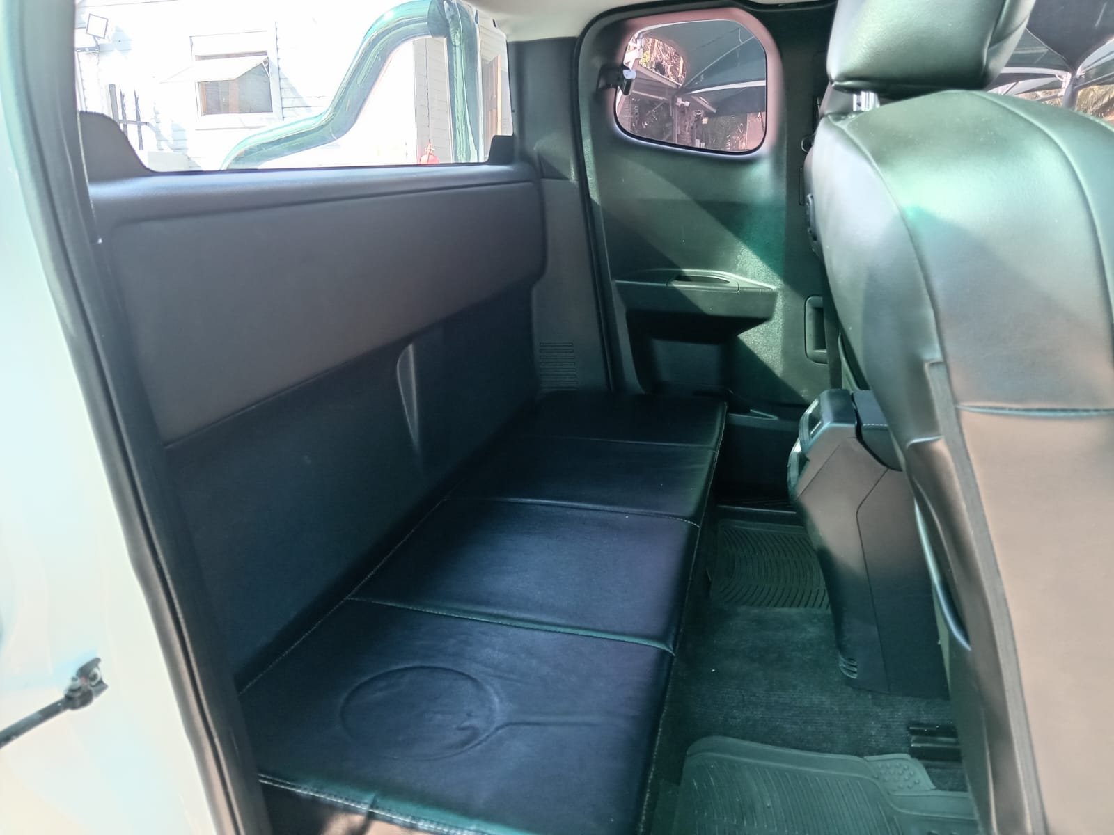 
								2023 ISUZU DMAX 3.0 TD EXTRA CAB 4X4 full									