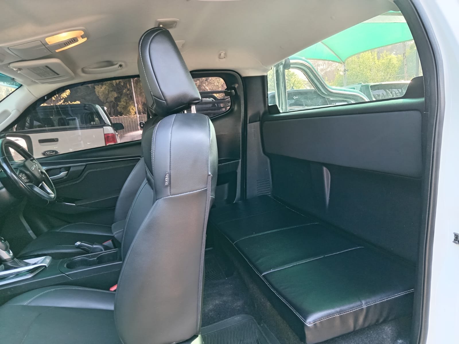 
								2023 ISUZU DMAX 3.0 TD EXTRA CAB 4X4 full									